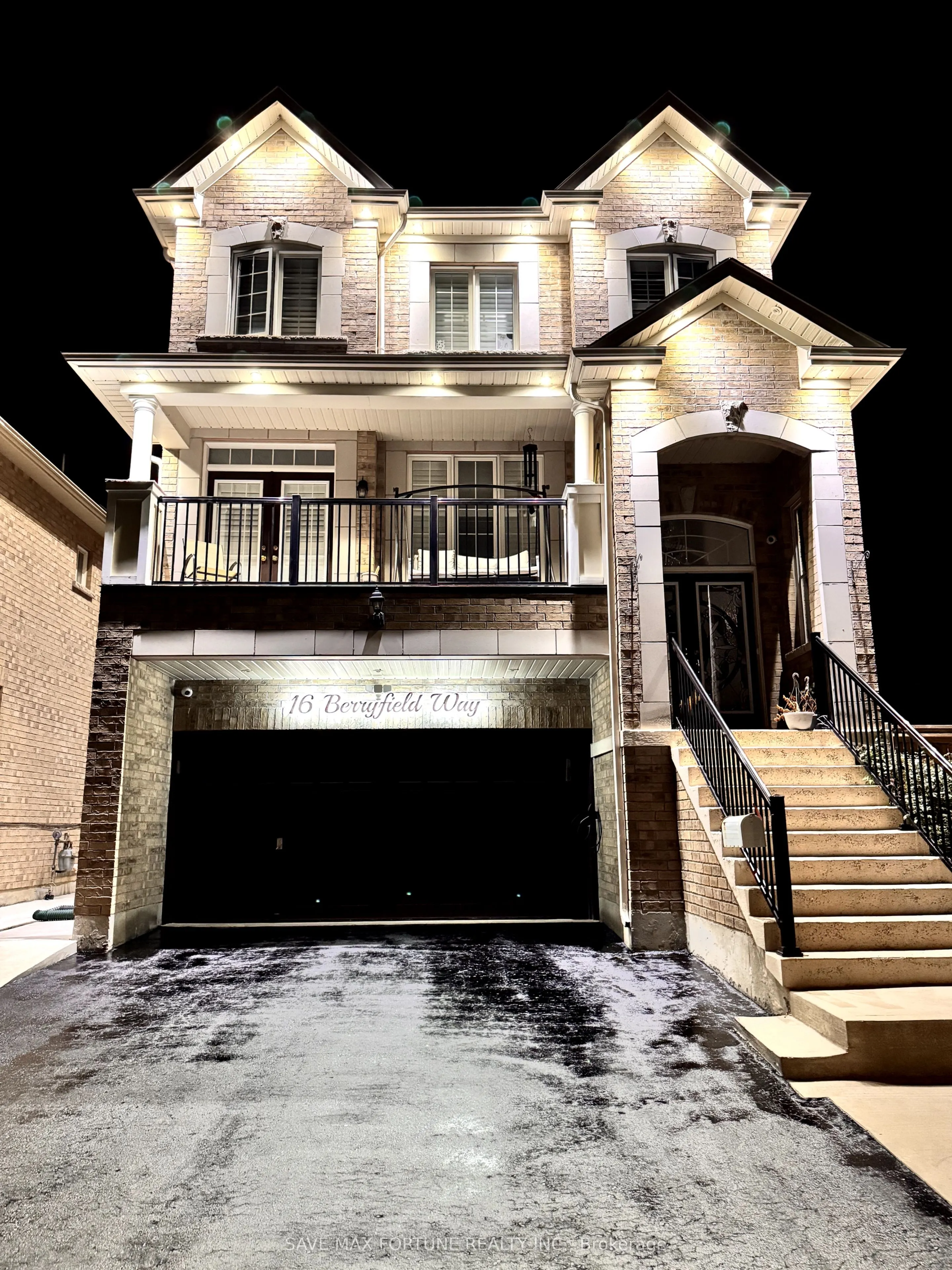 16 Berryfield Way NE