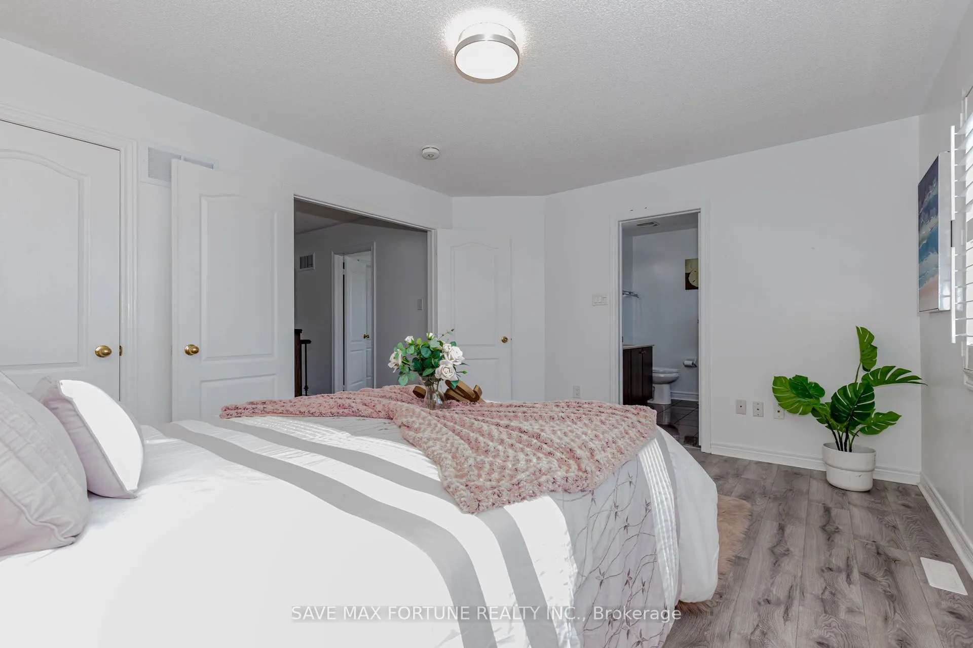 16 Berryfield Way NE