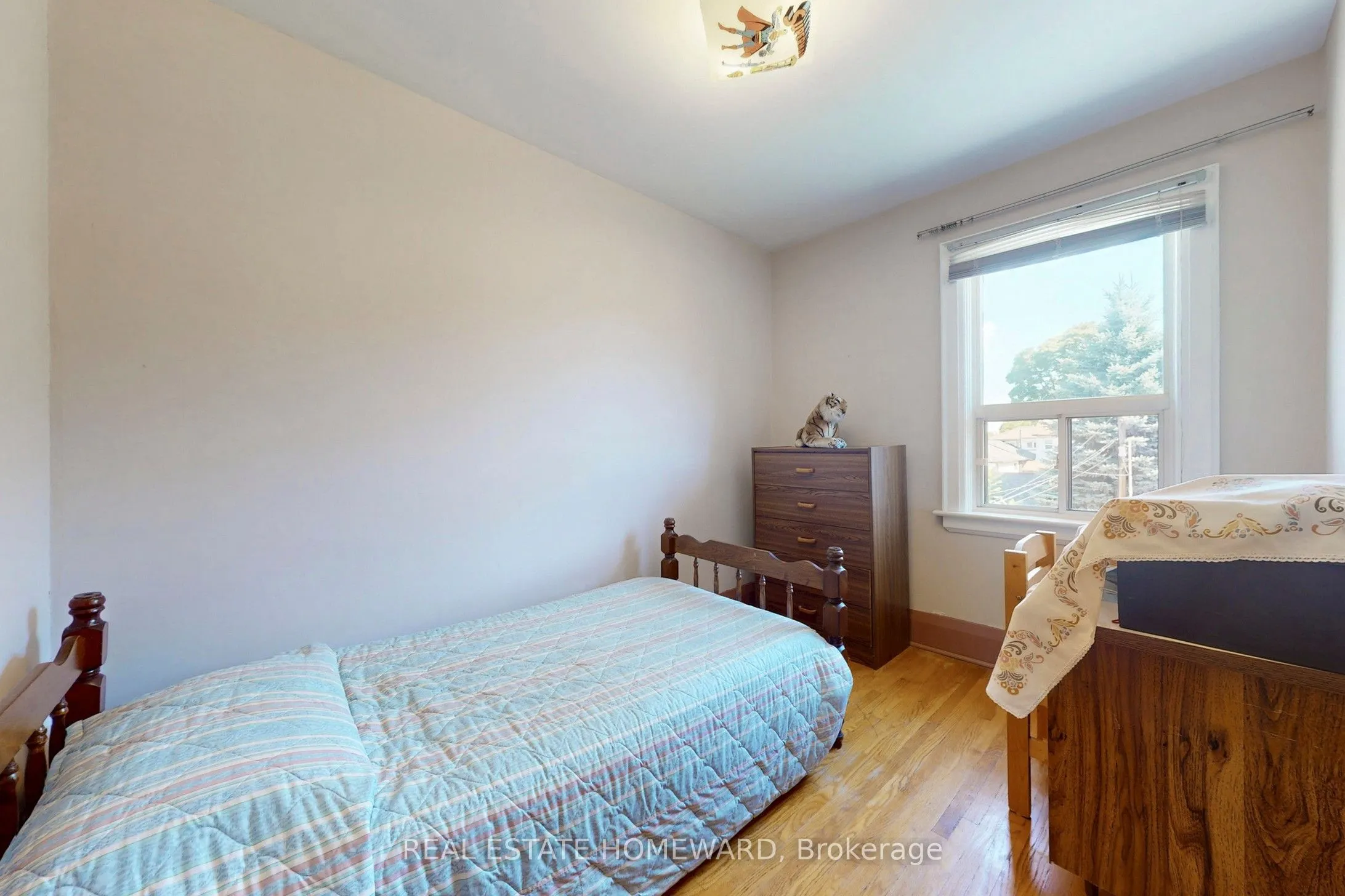 87 Guestville Avenue