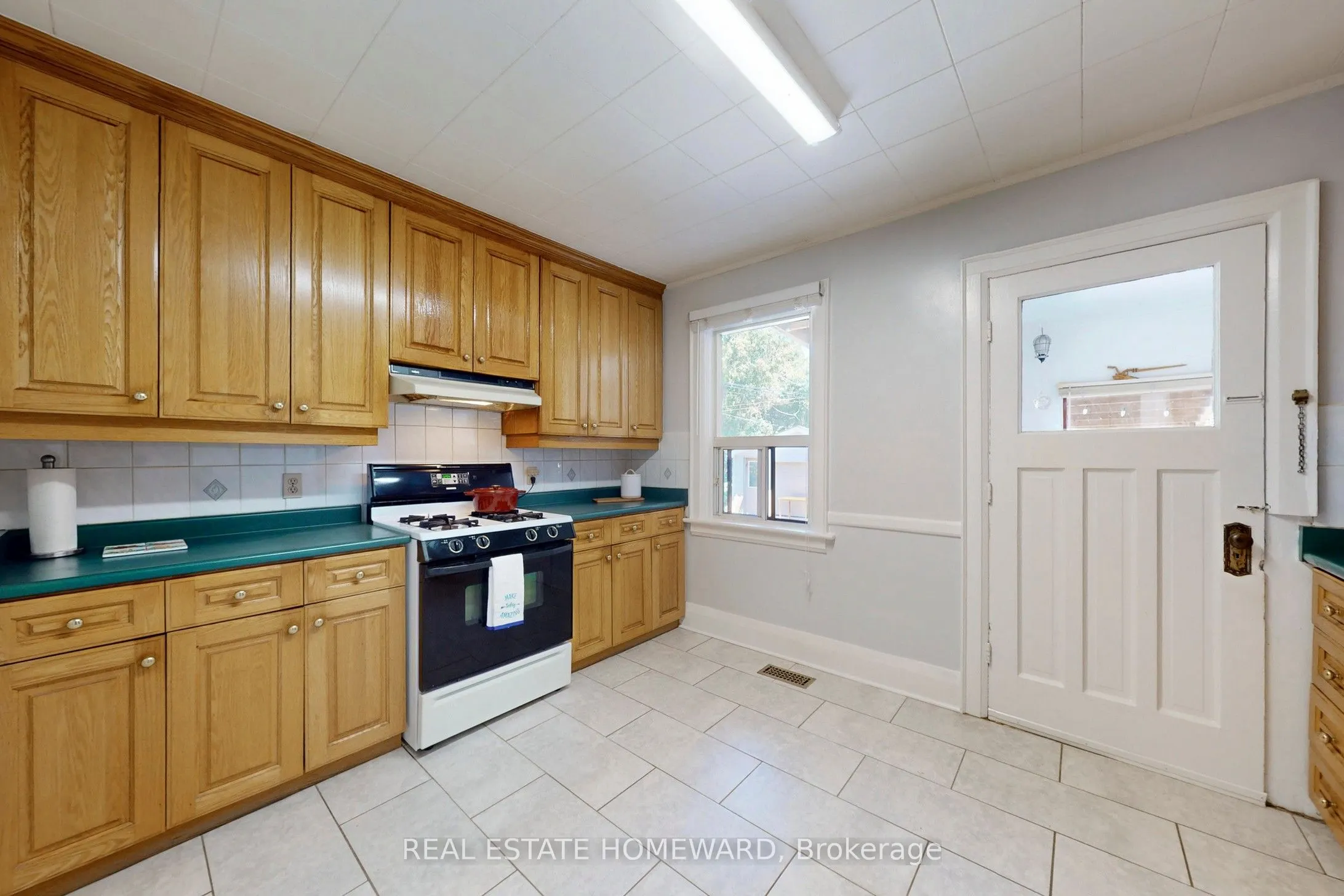 87 Guestville Avenue