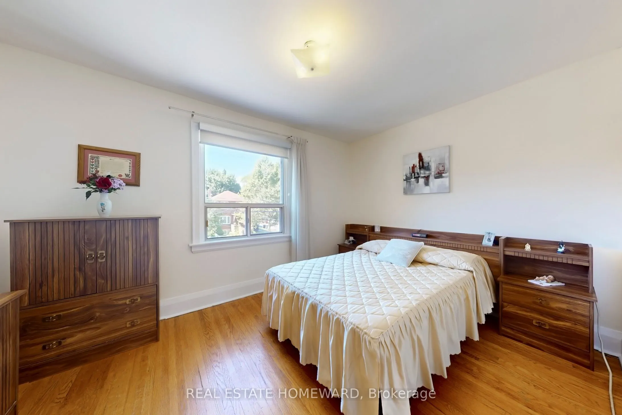 87 Guestville Avenue