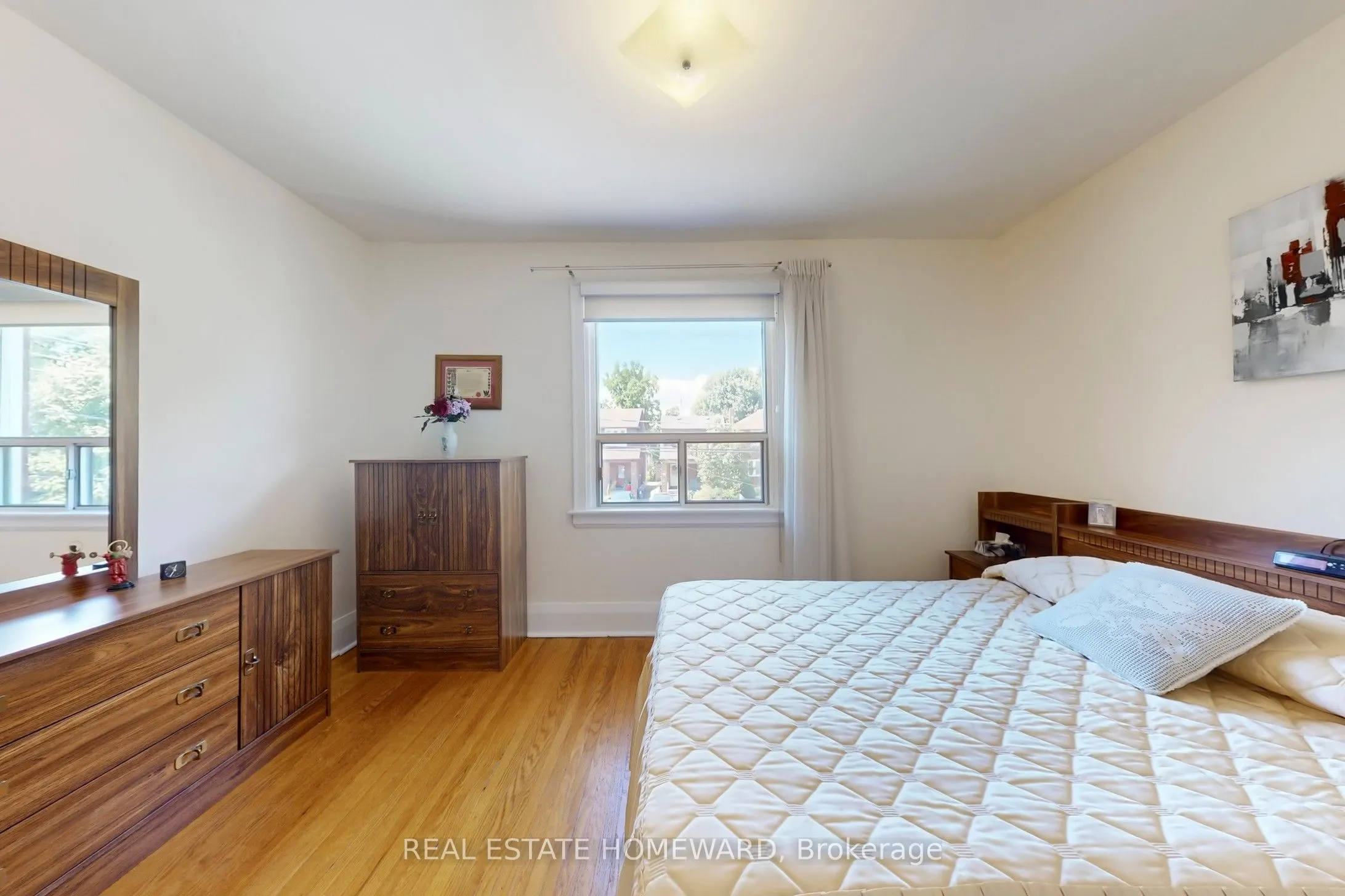 87 Guestville Avenue