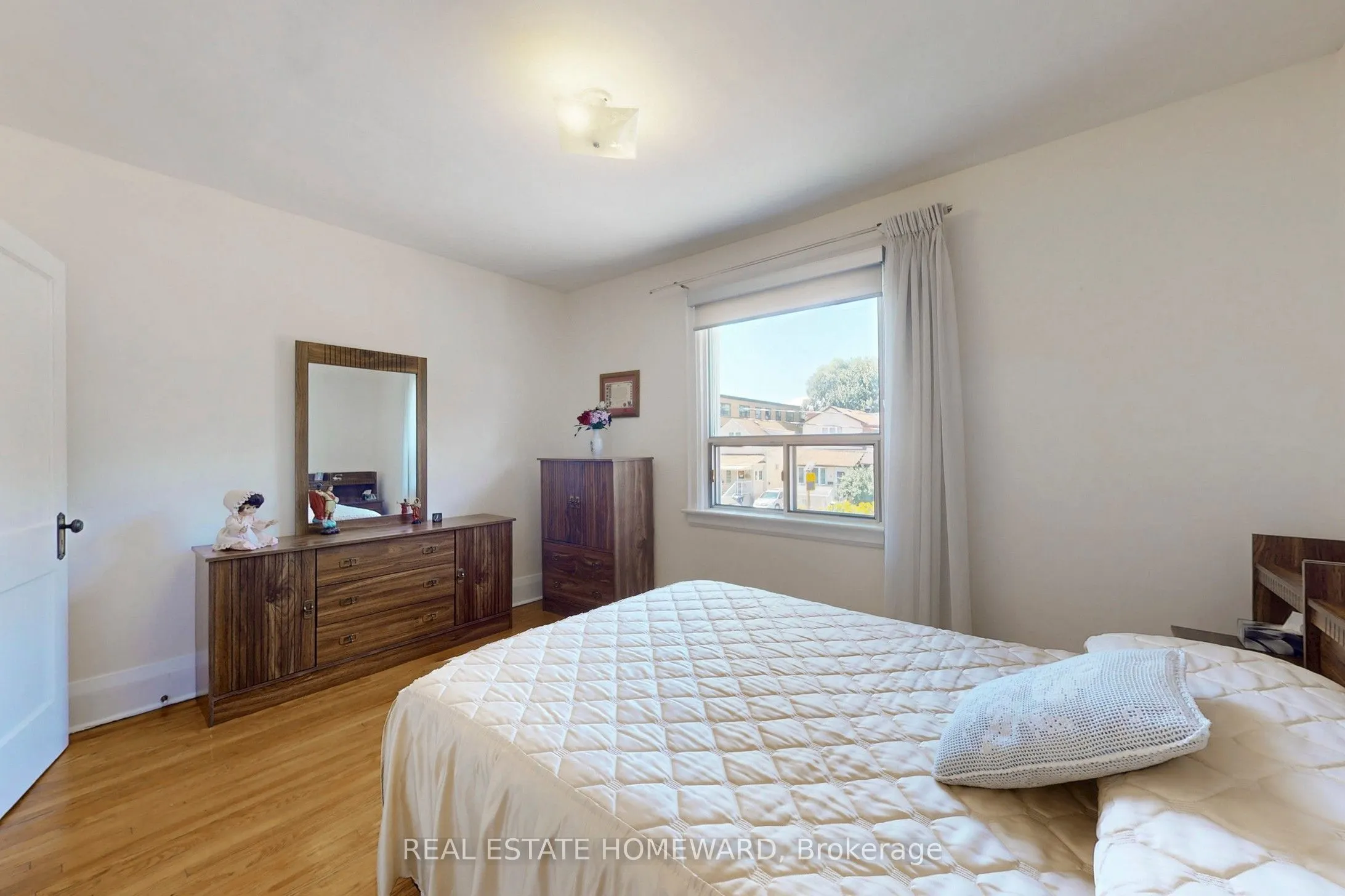 87 Guestville Avenue