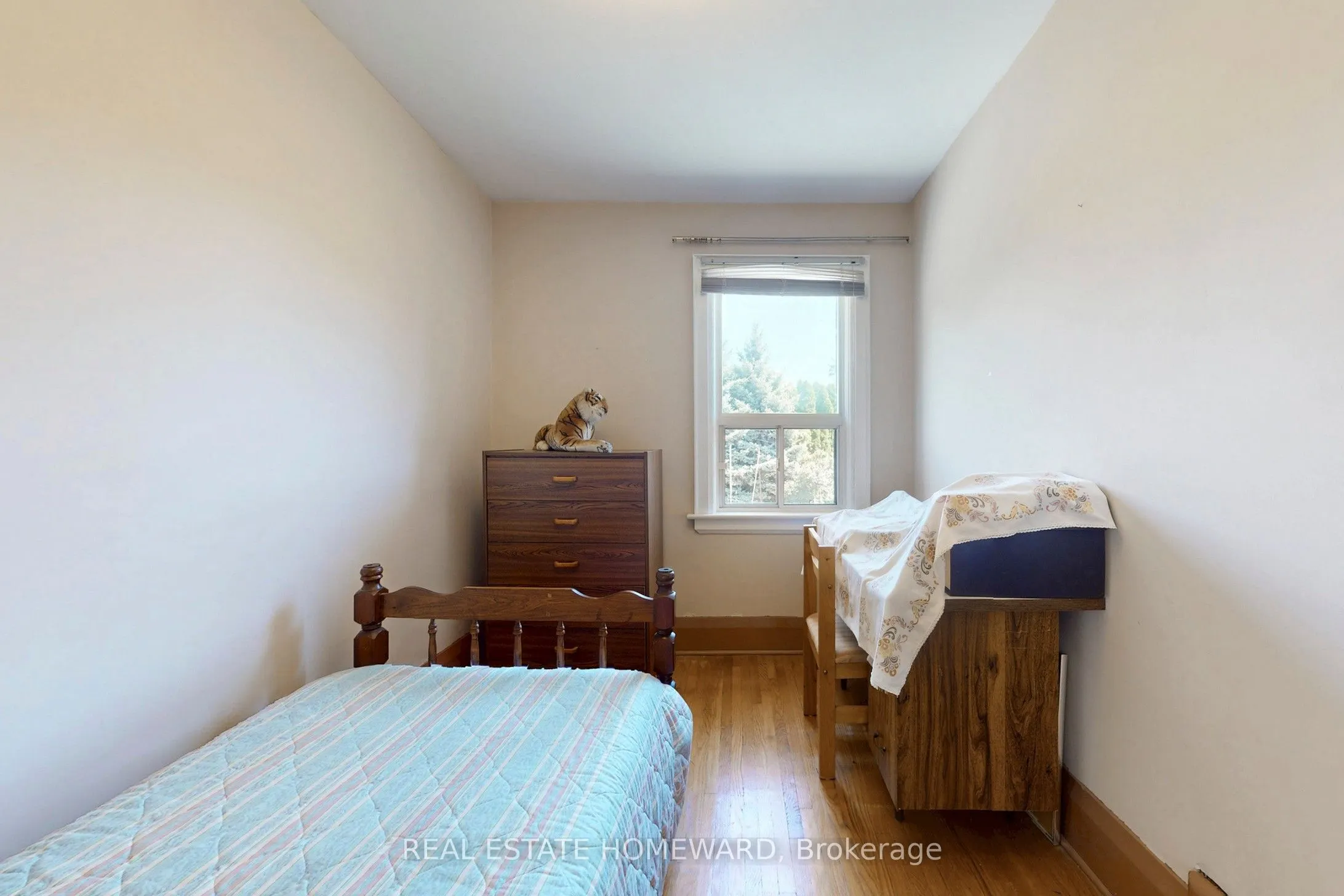 87 Guestville Avenue