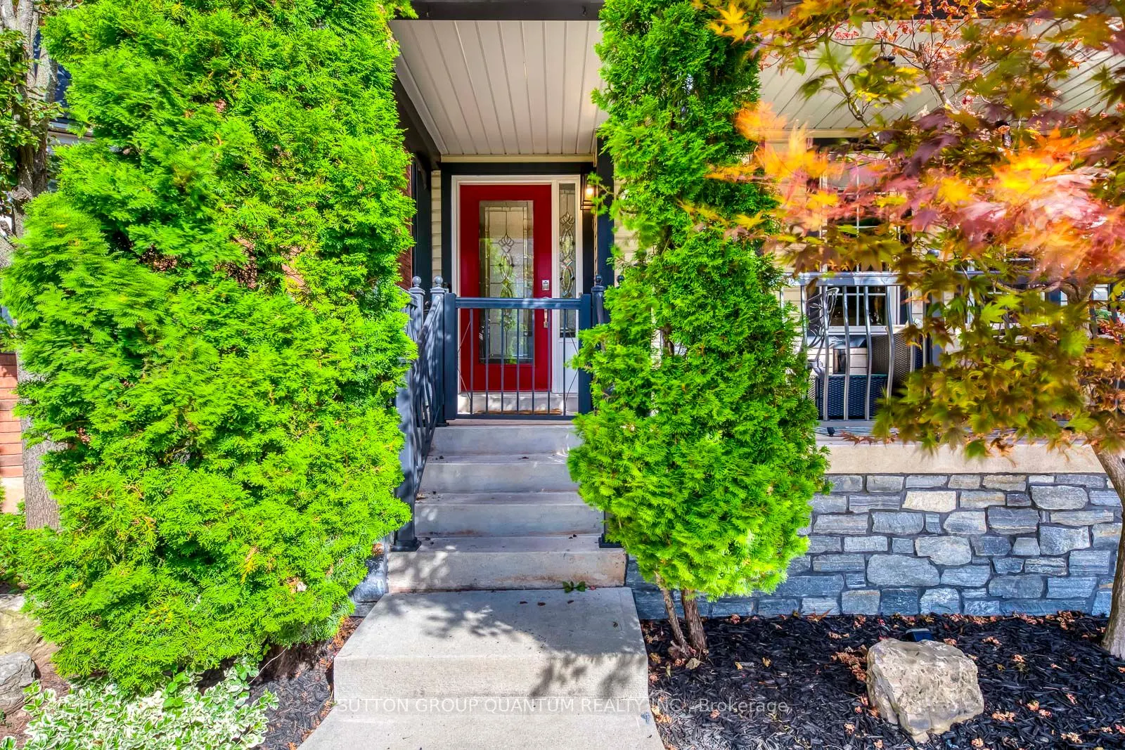 215 ROXTON Road