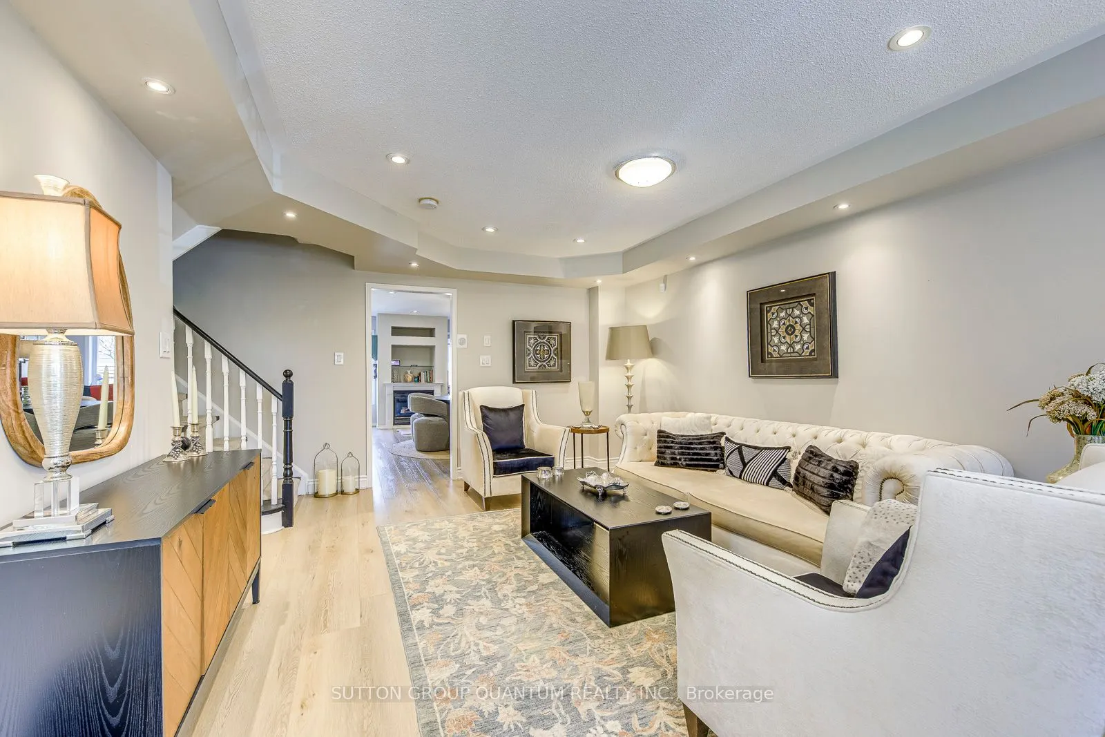 215 ROXTON Road