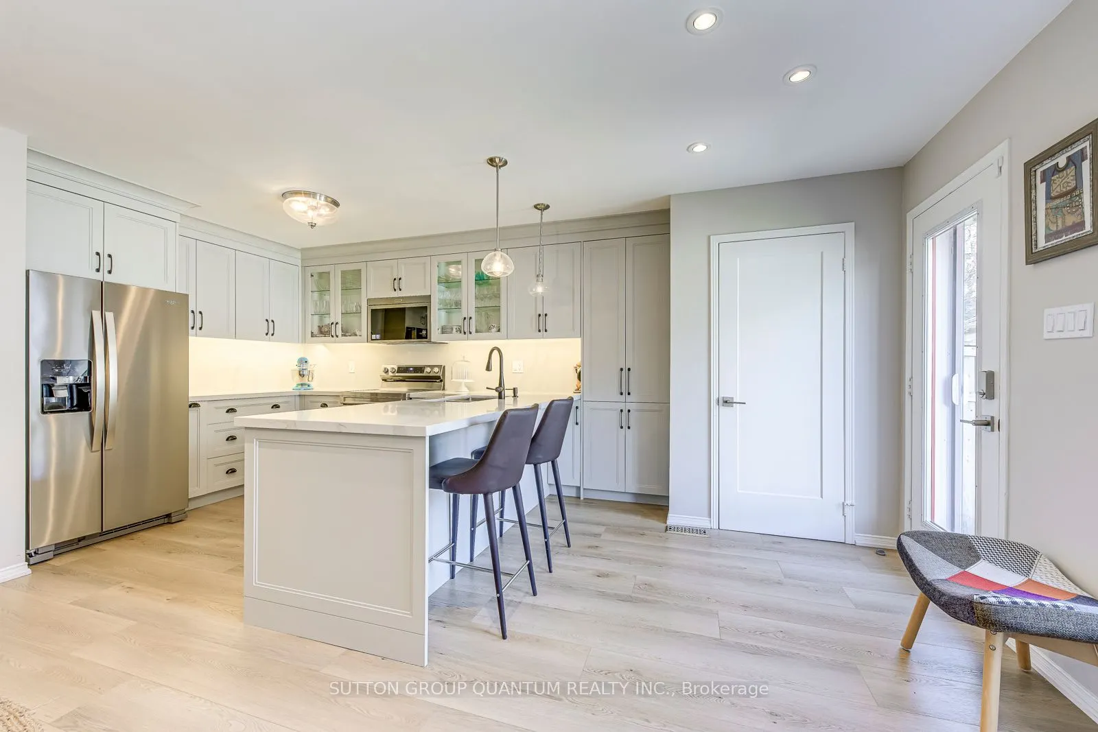 215 ROXTON Road