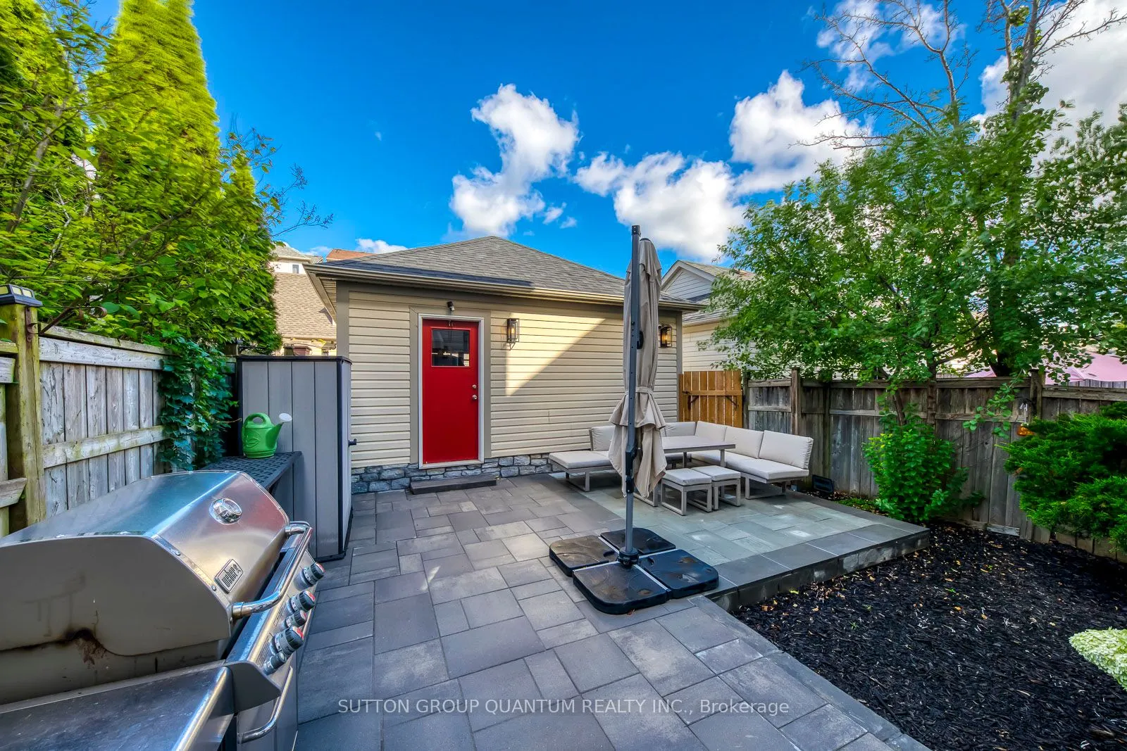 215 ROXTON Road