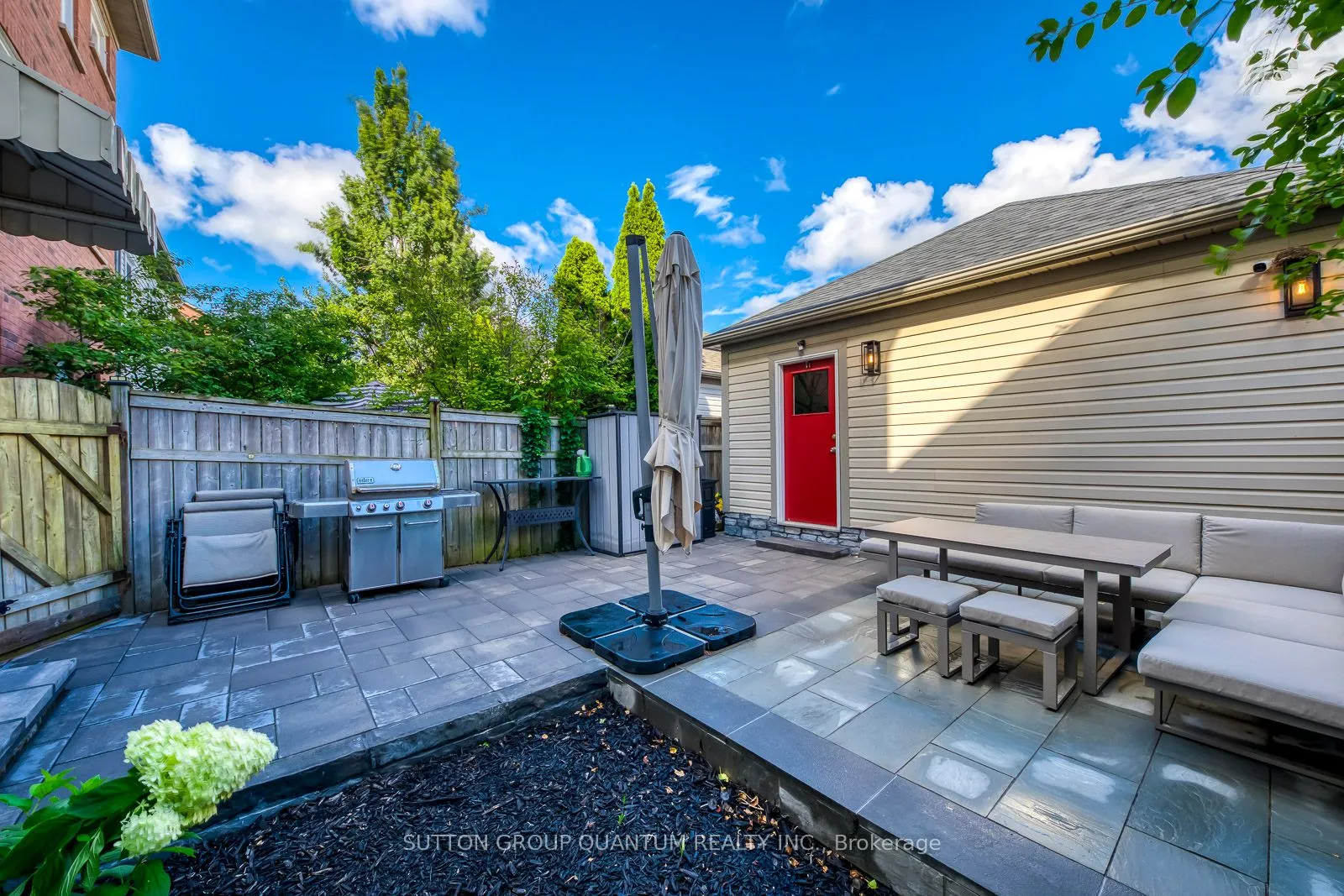 215 ROXTON Road