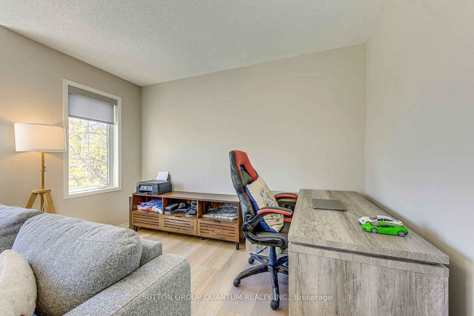 215 ROXTON Road