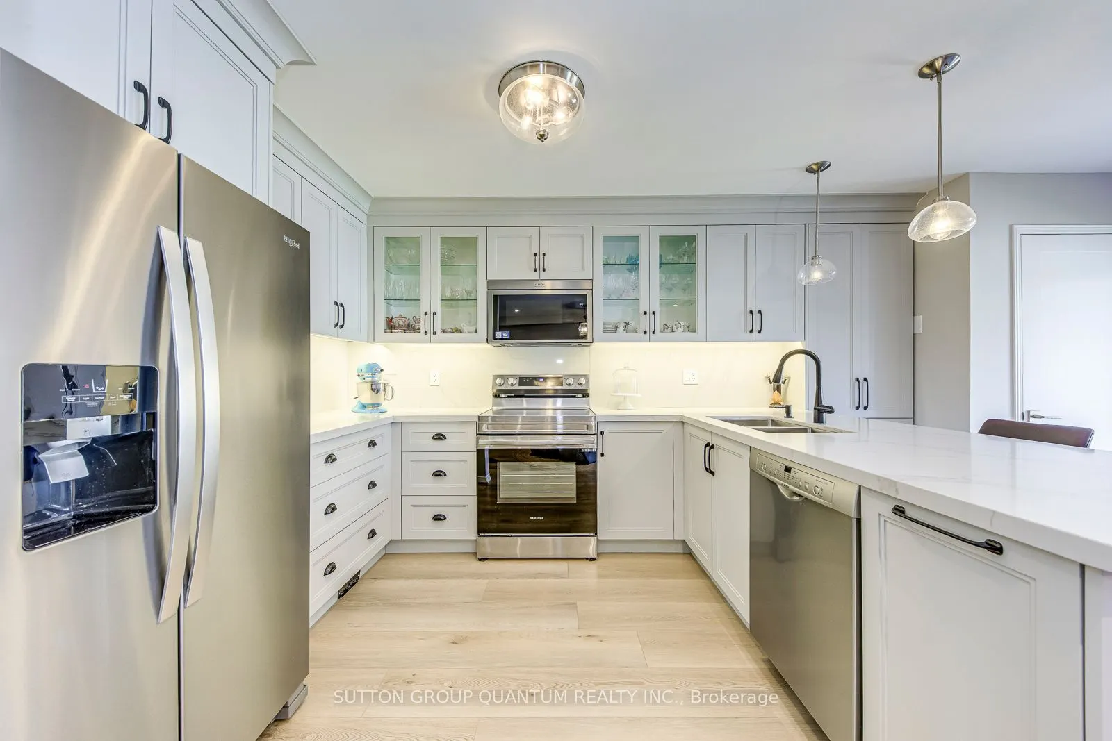 215 ROXTON Road