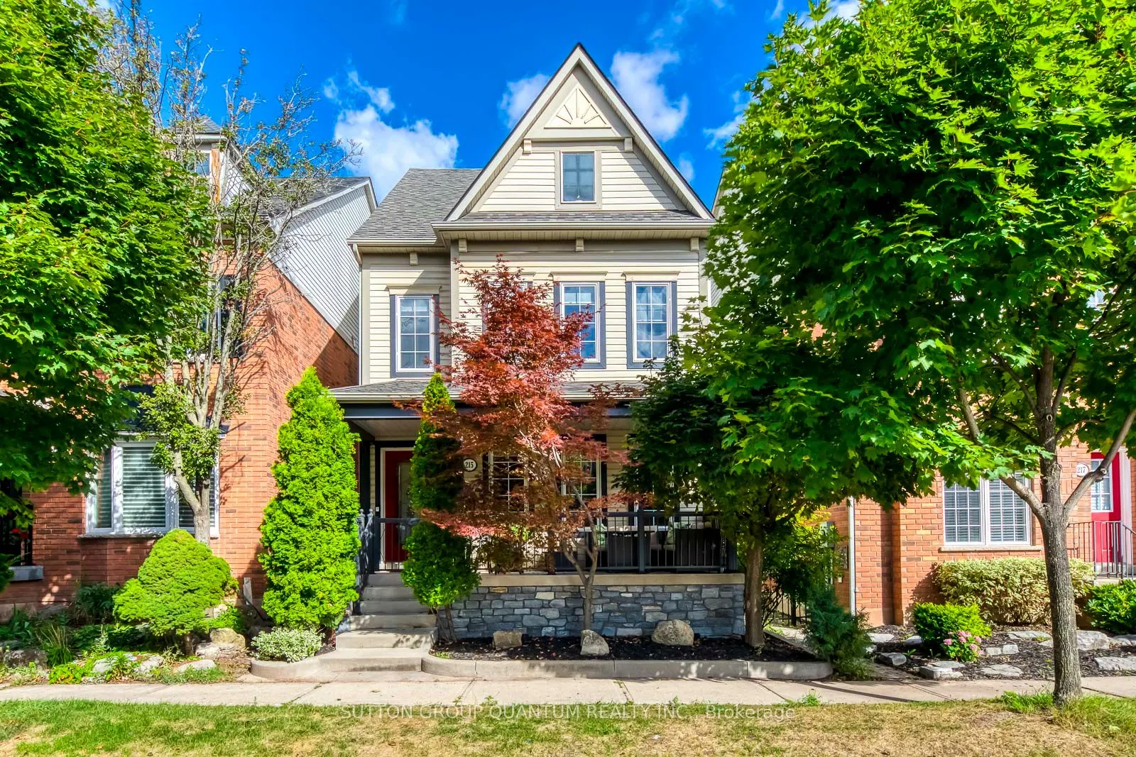 215 ROXTON Road