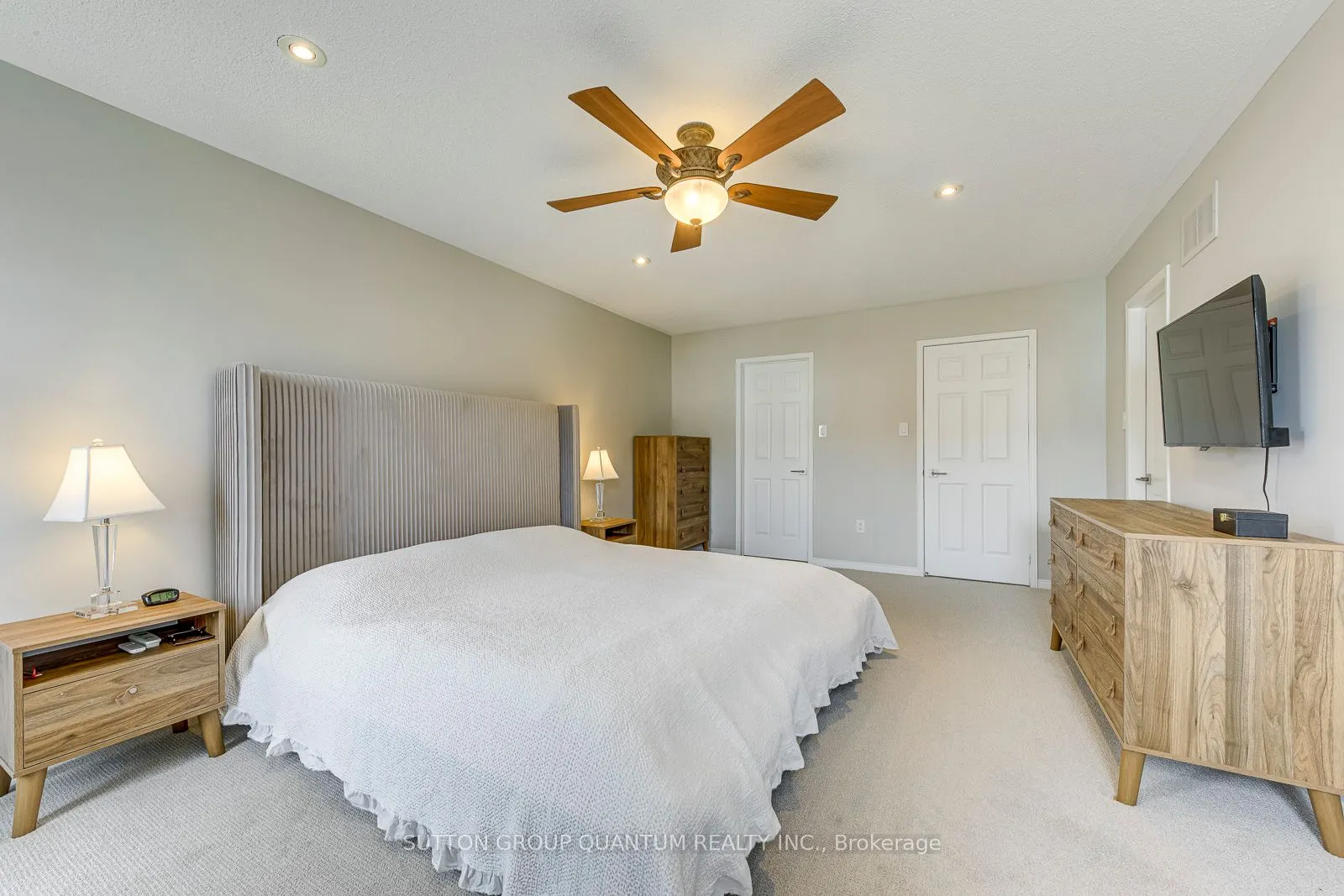215 ROXTON Road