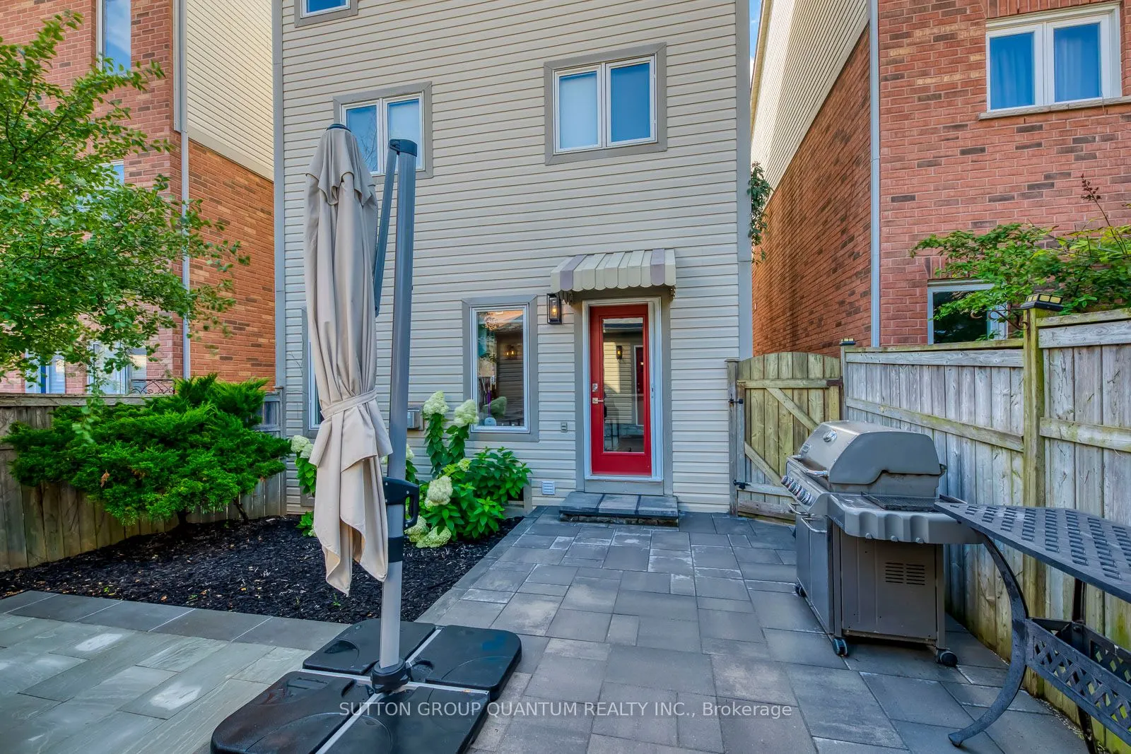 215 ROXTON Road