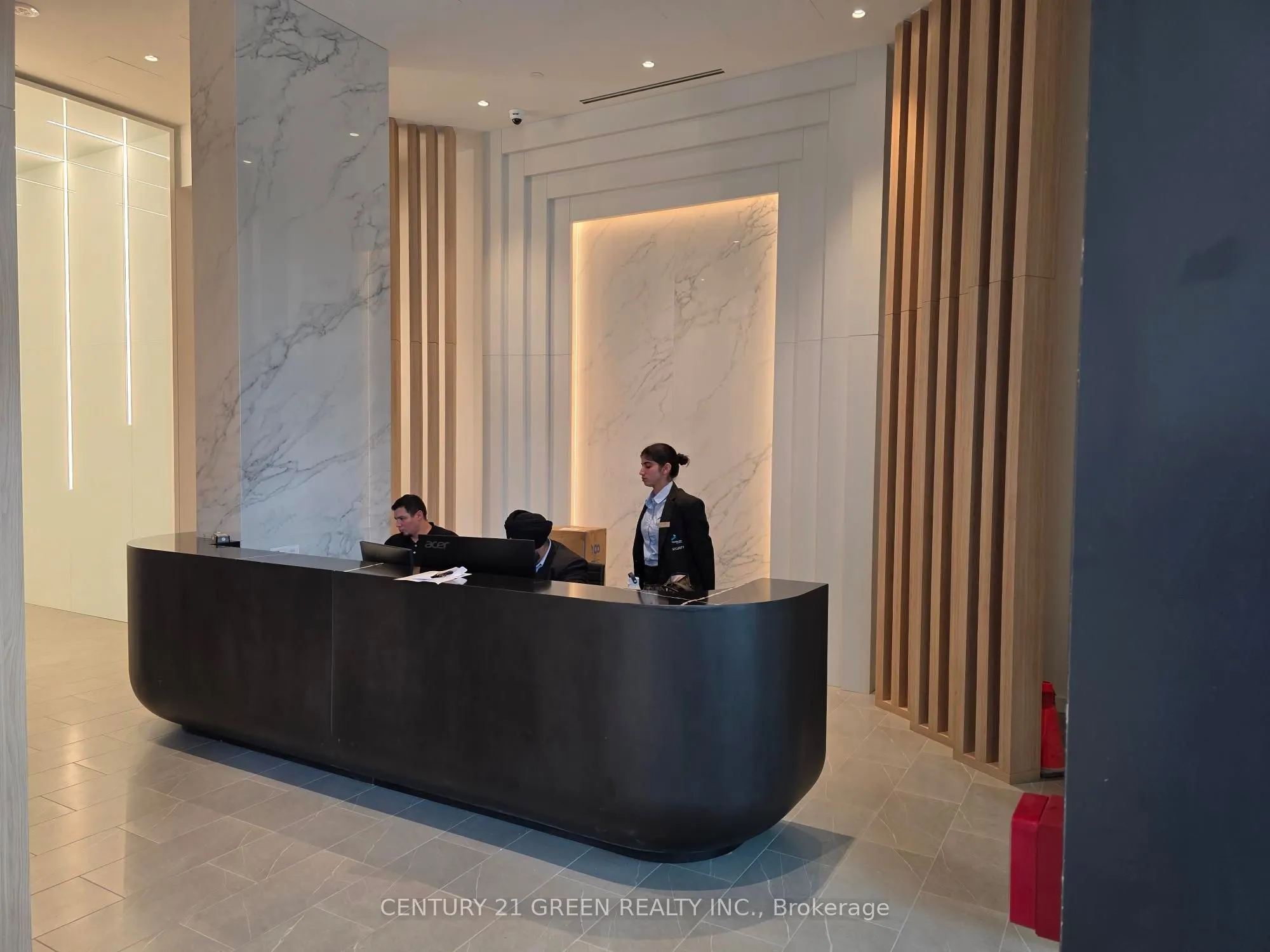 89 Dundas Street W, #1106