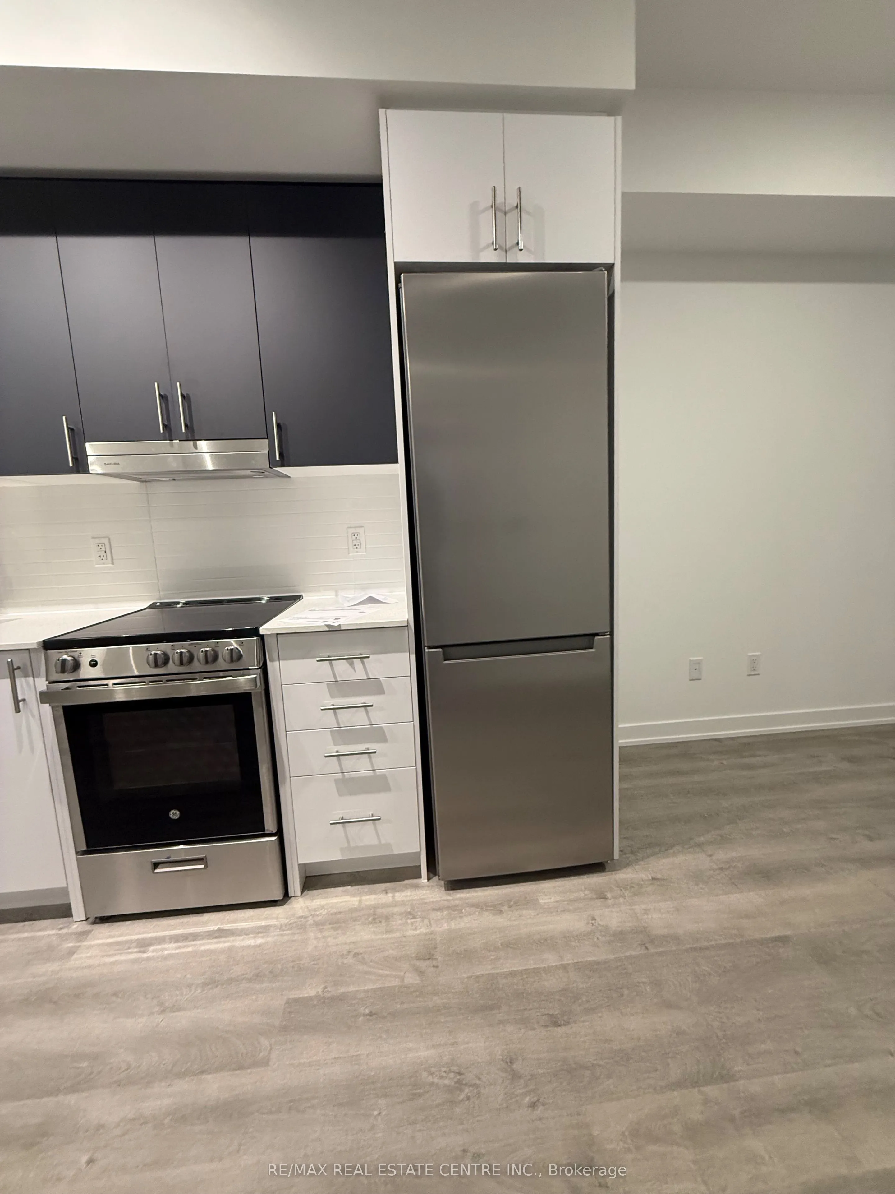 5081 Hurontario Street, #3107
