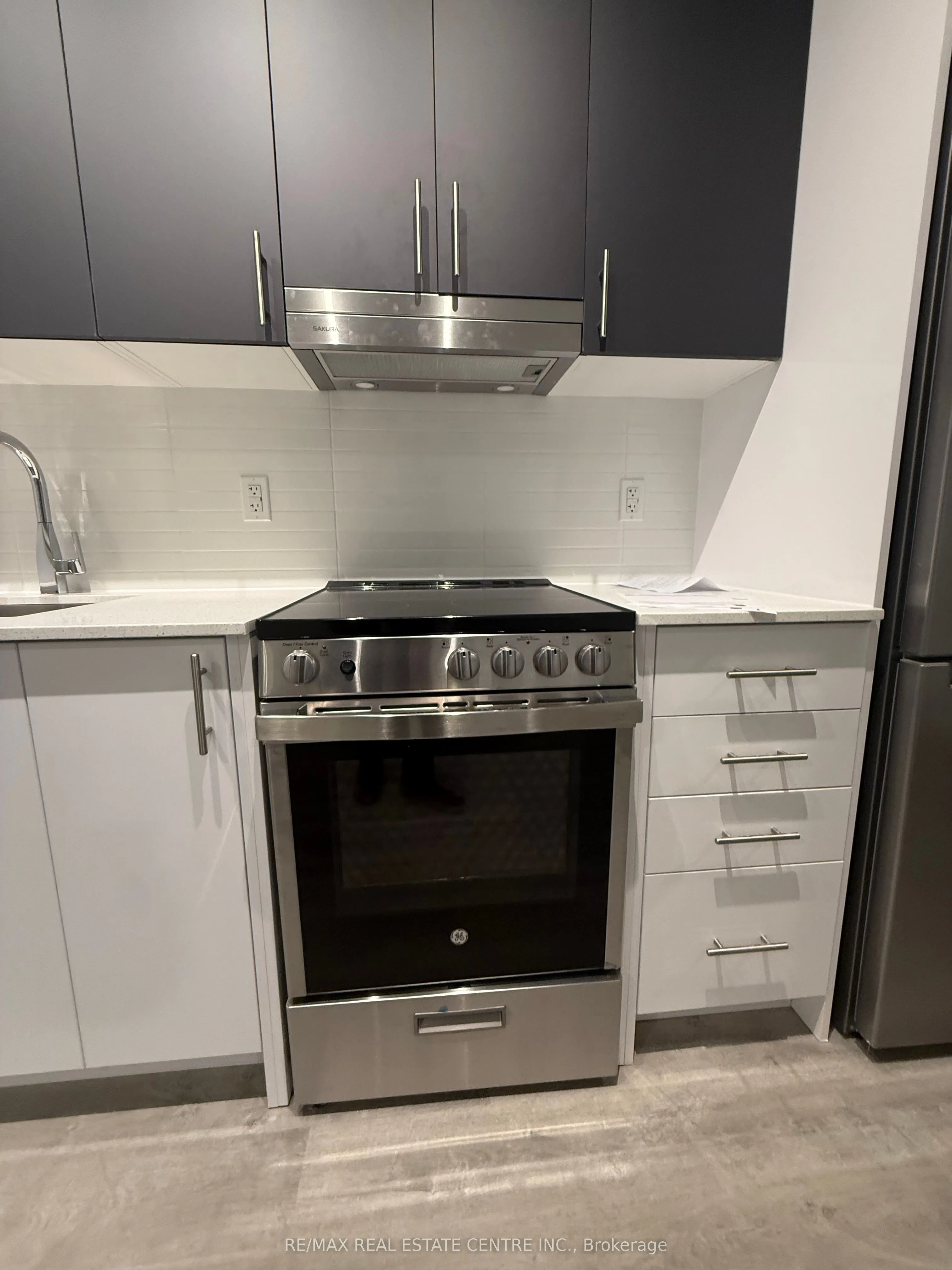 5081 Hurontario Street, #3107