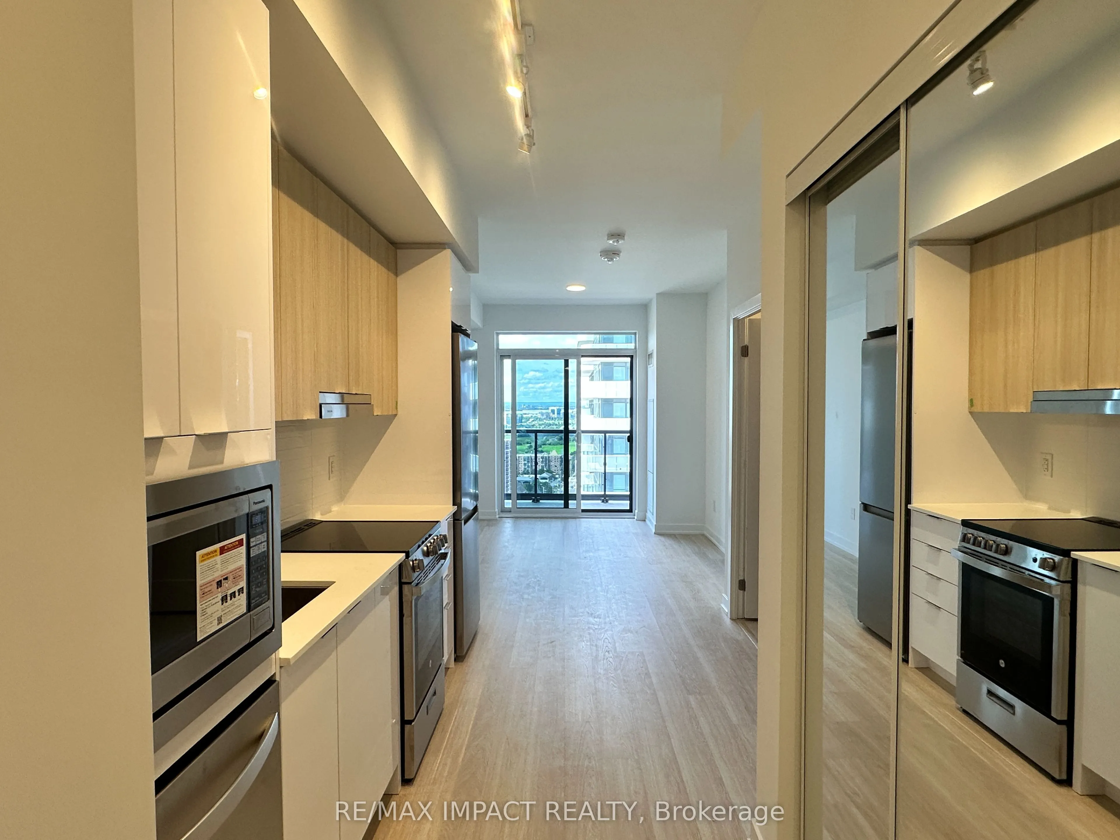 5105 Hurontario Street, #2810