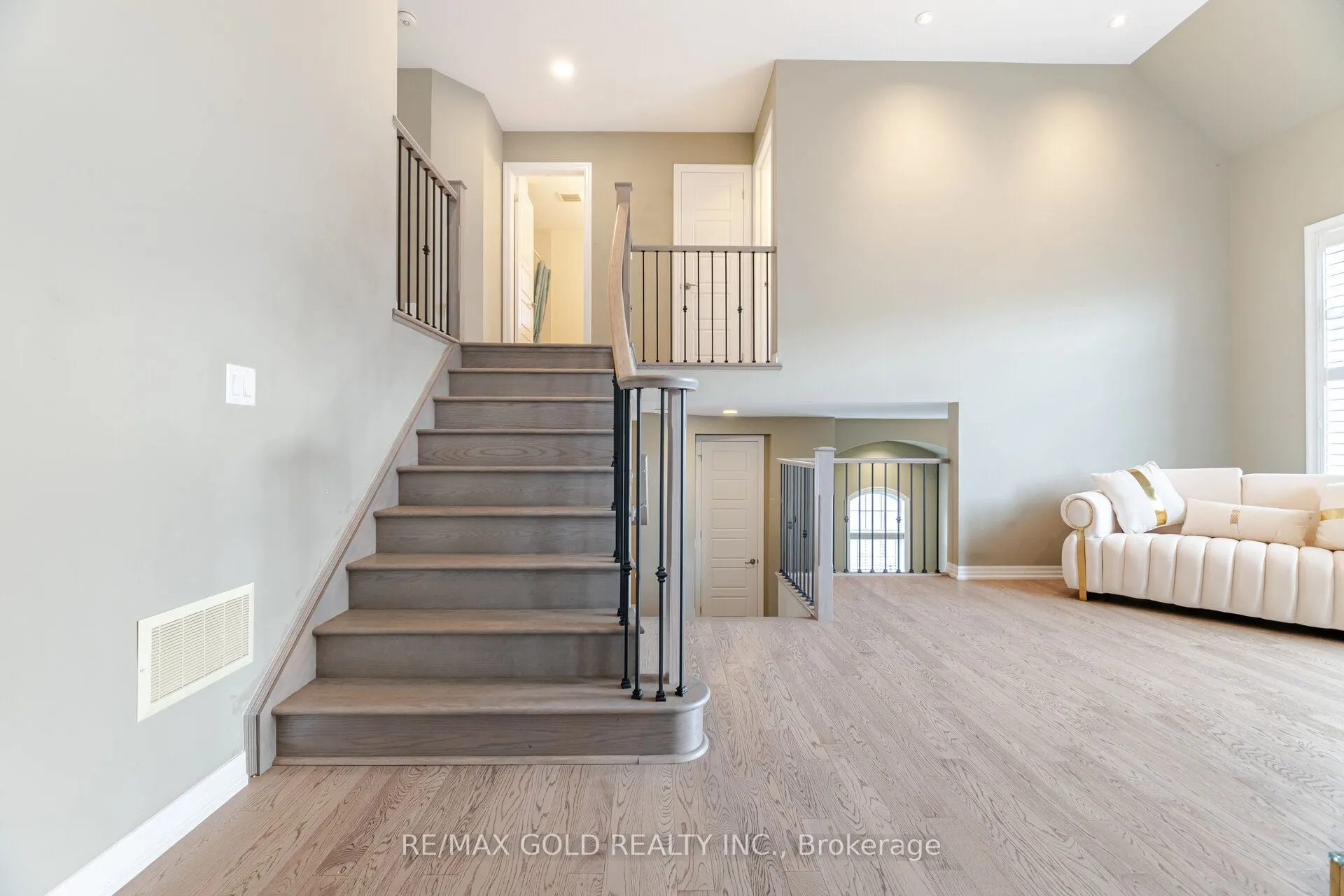 3156 Ernest Appelbe Boulevard