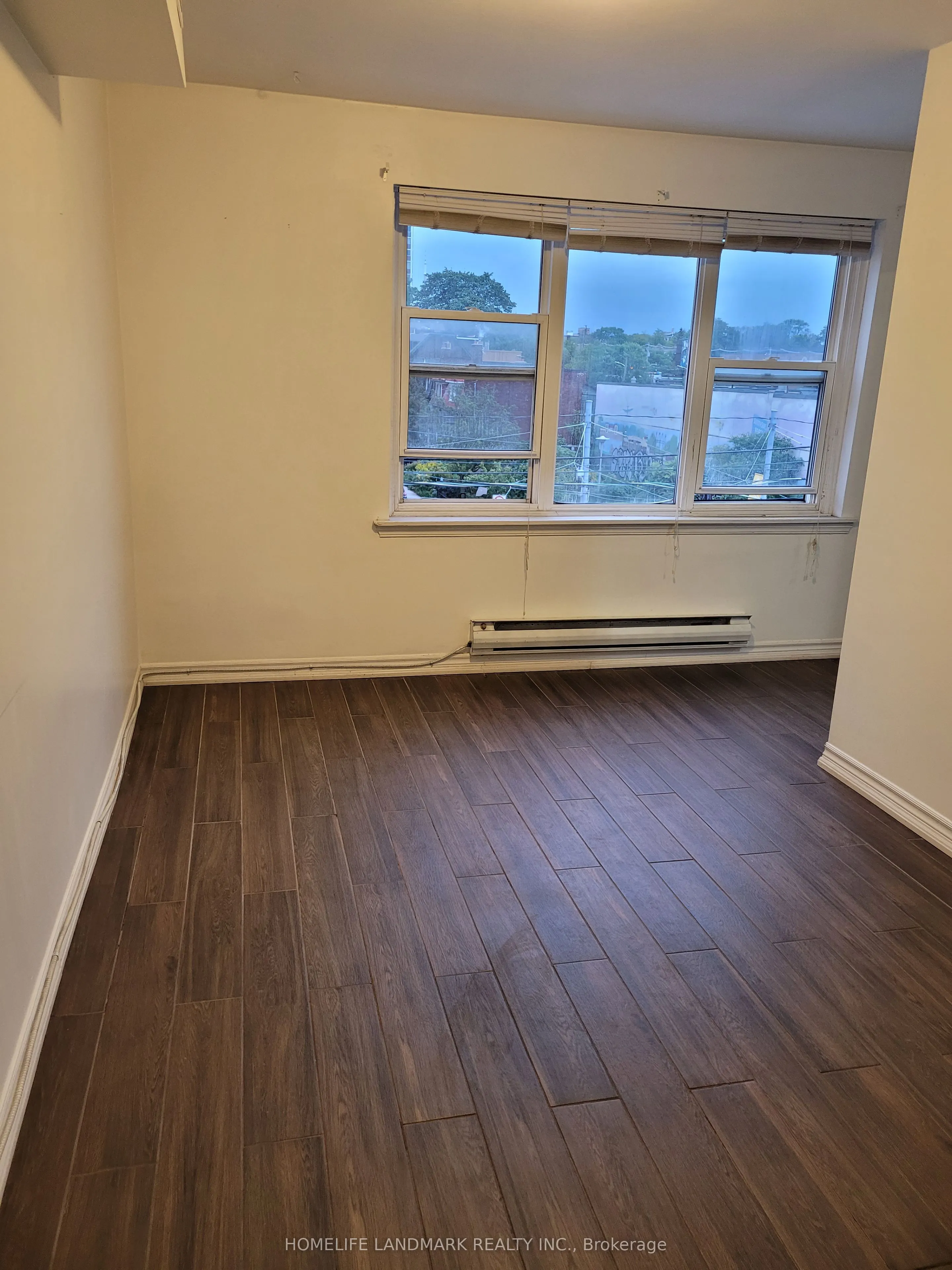 20 Roncesvalles Avenue, #2
