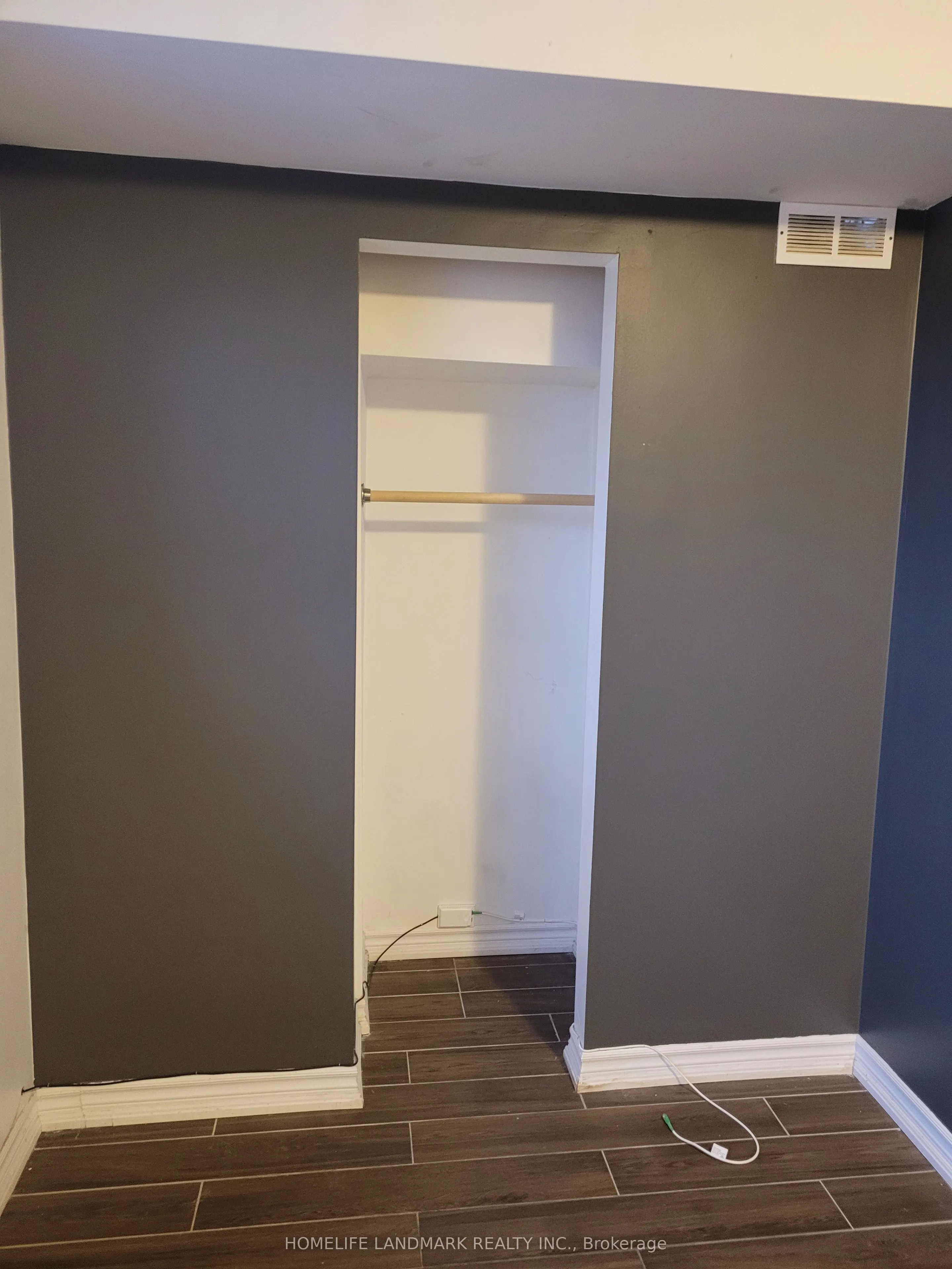 20 Roncesvalles Avenue, #2