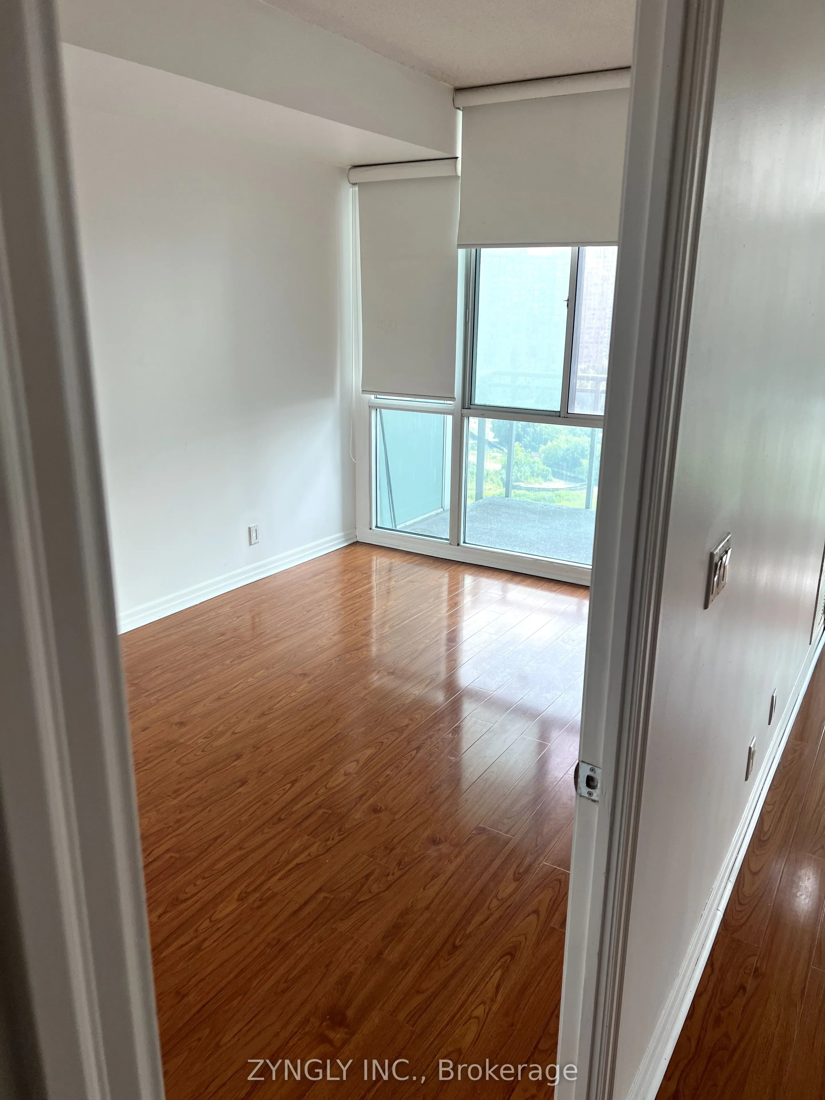 220 Burnhamthorpe Road W, #1203