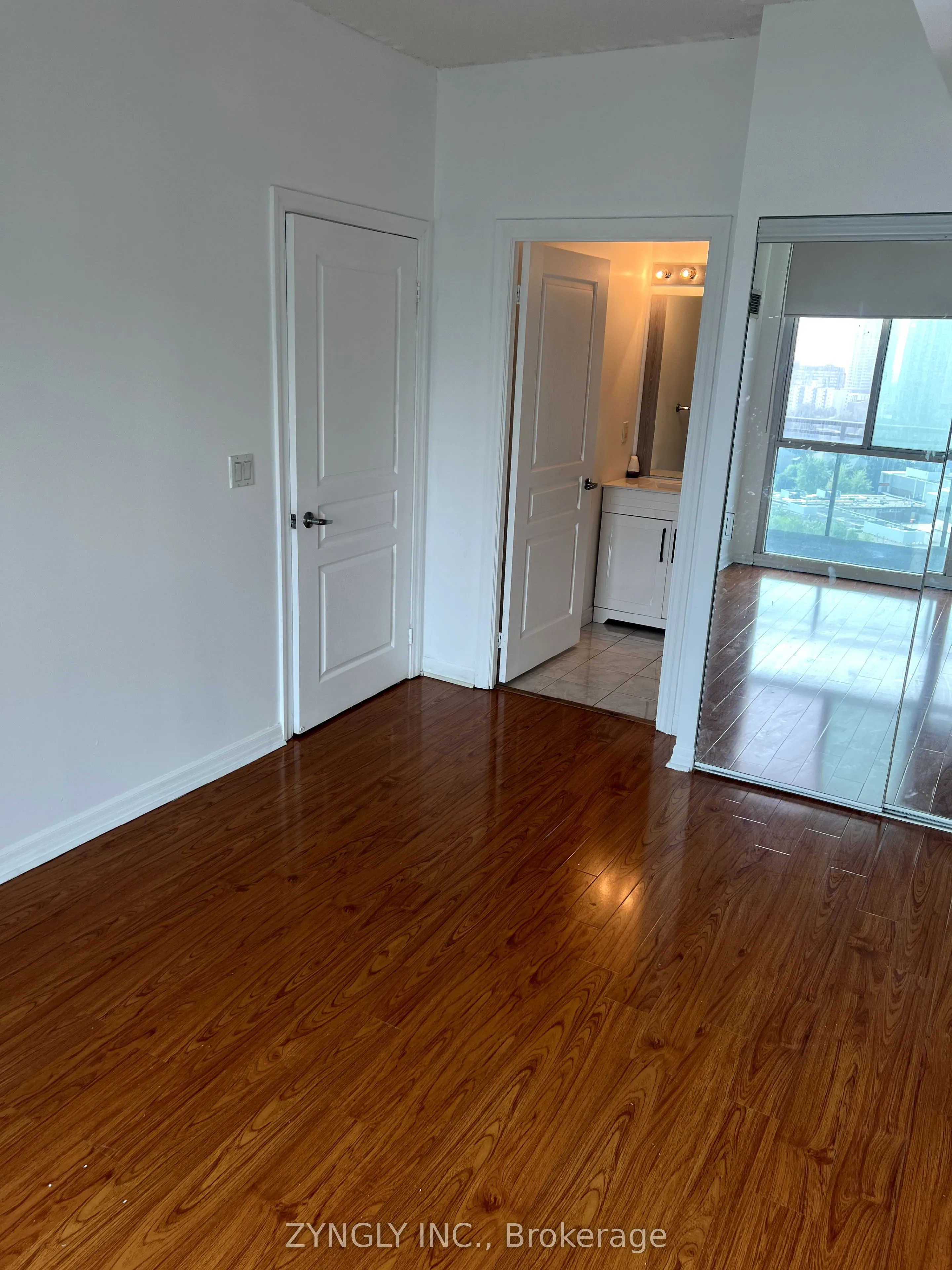 220 Burnhamthorpe Road W, #1203