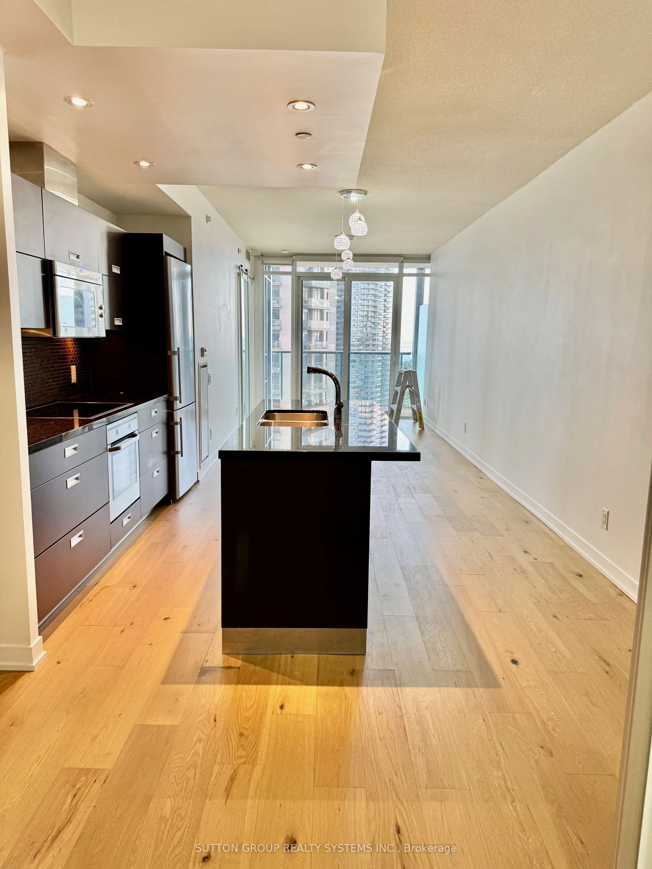 88 Park Lawn Road, #1807