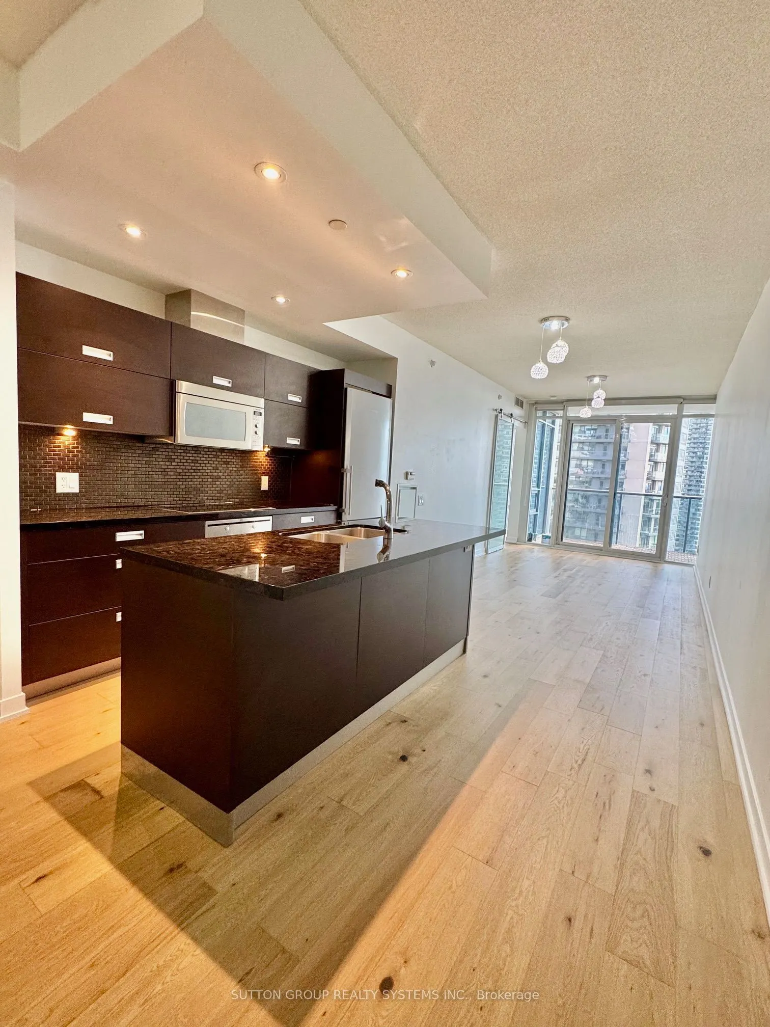 88 Park Lawn Road, #1807