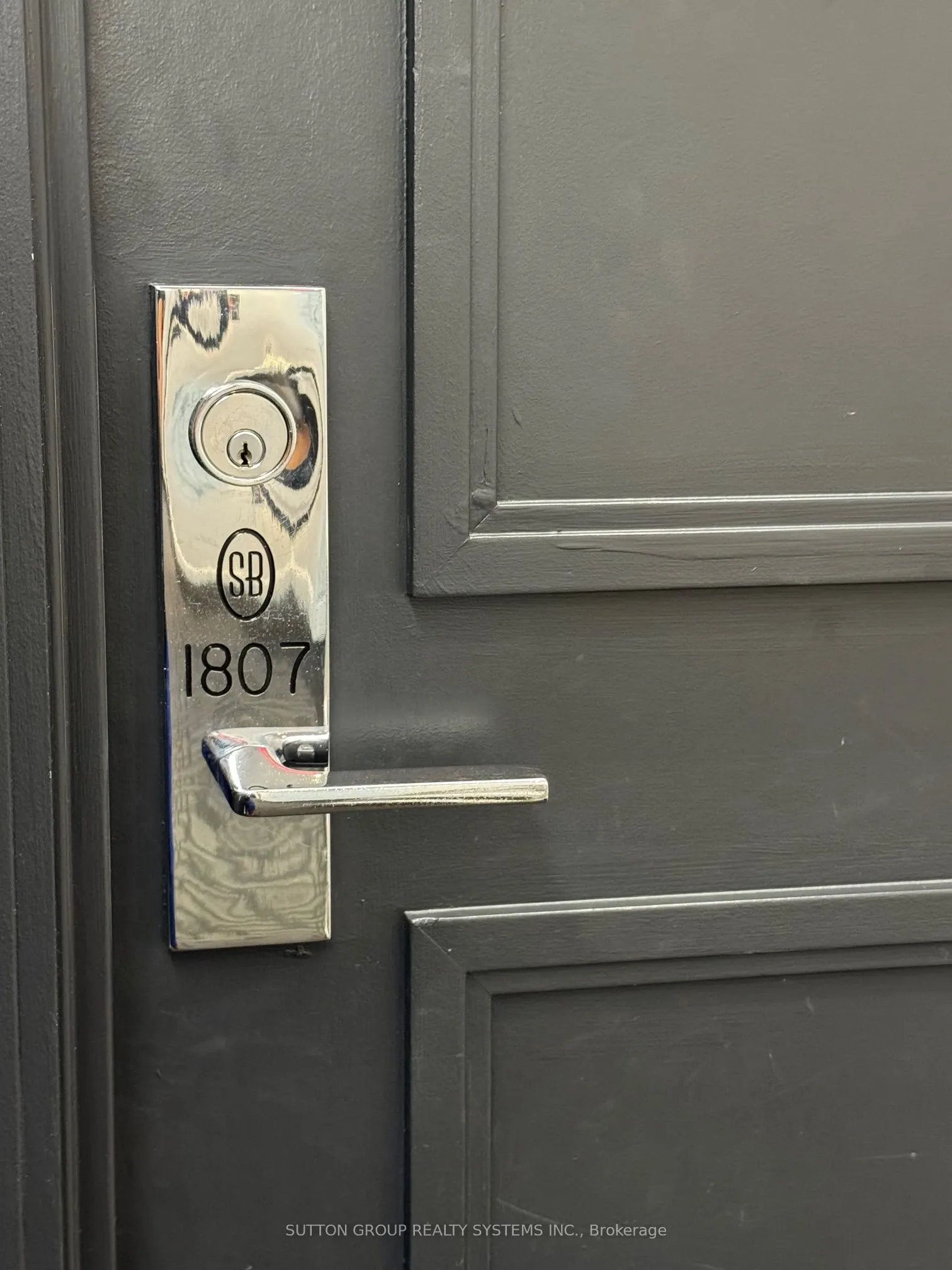 88 Park Lawn Road, #1807