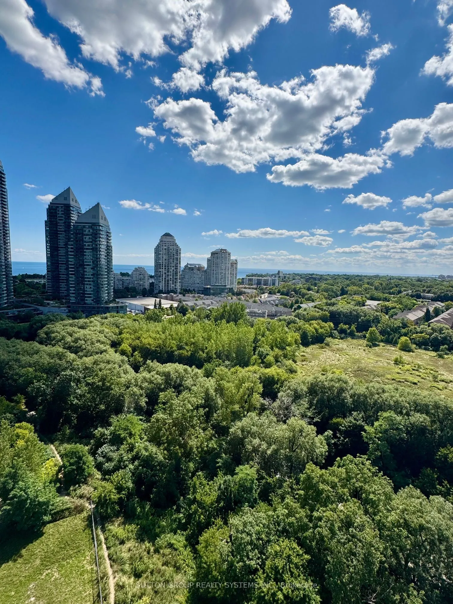 88 Park Lawn Road, #1807