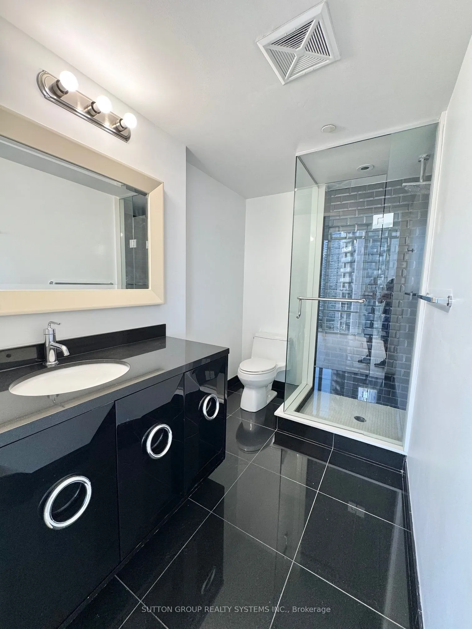 88 Park Lawn Road, #1807