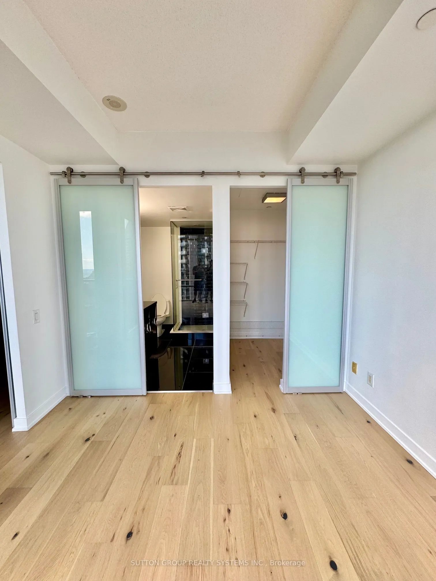 88 Park Lawn Road, #1807