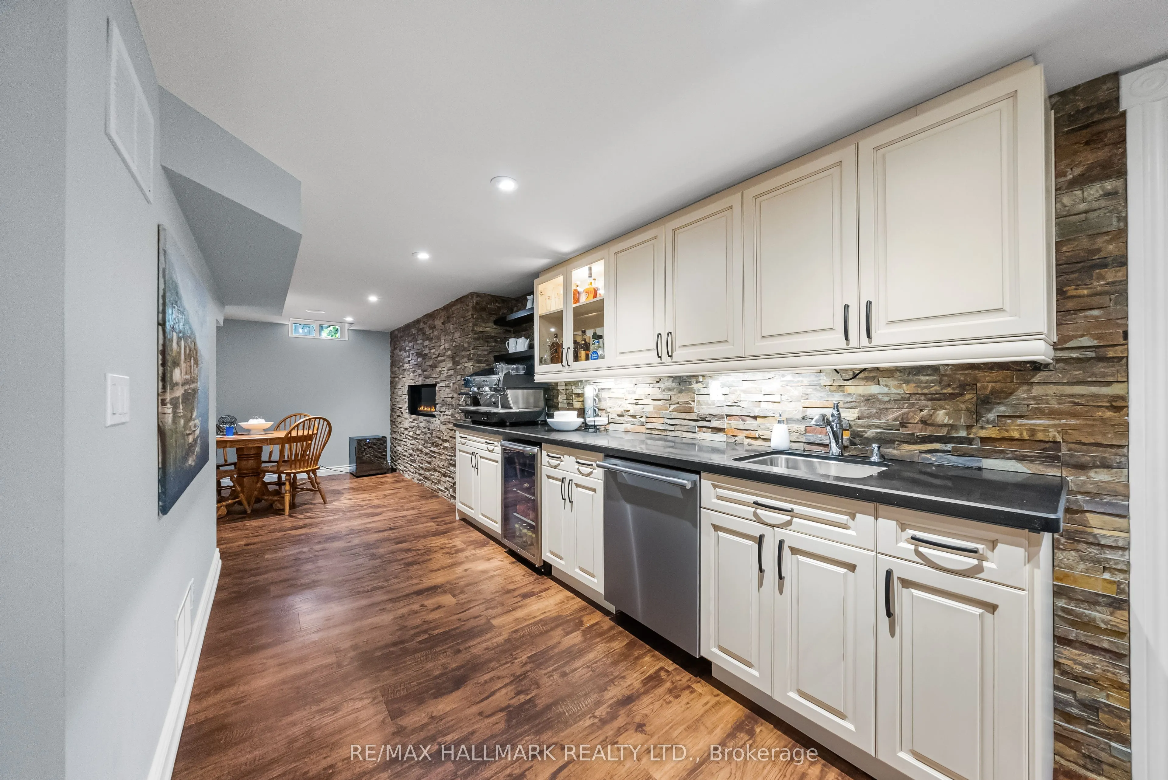 2049 Windy Oaks Drive