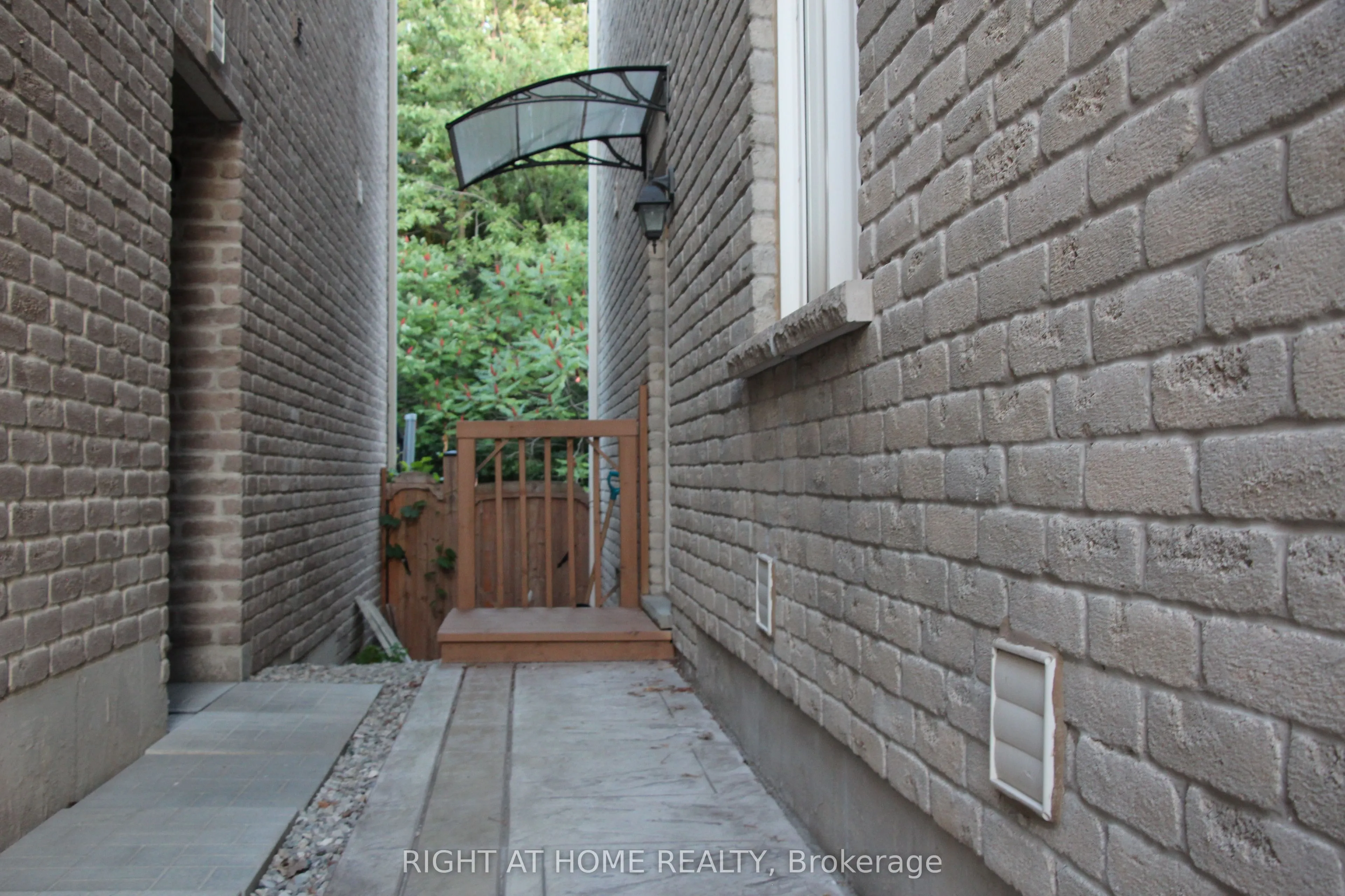 10 Adeline Court
