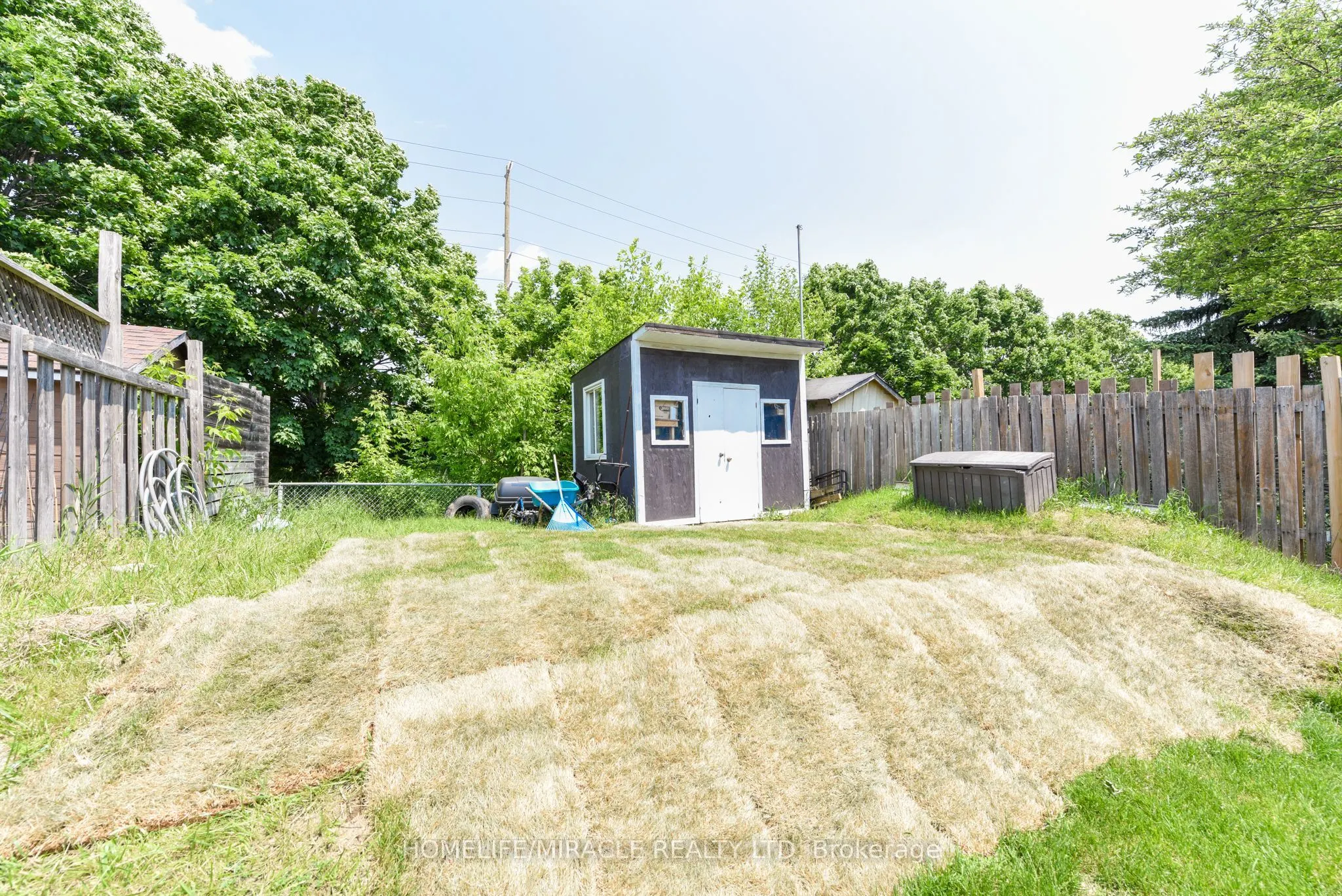 282 Royal Salisbury Way
