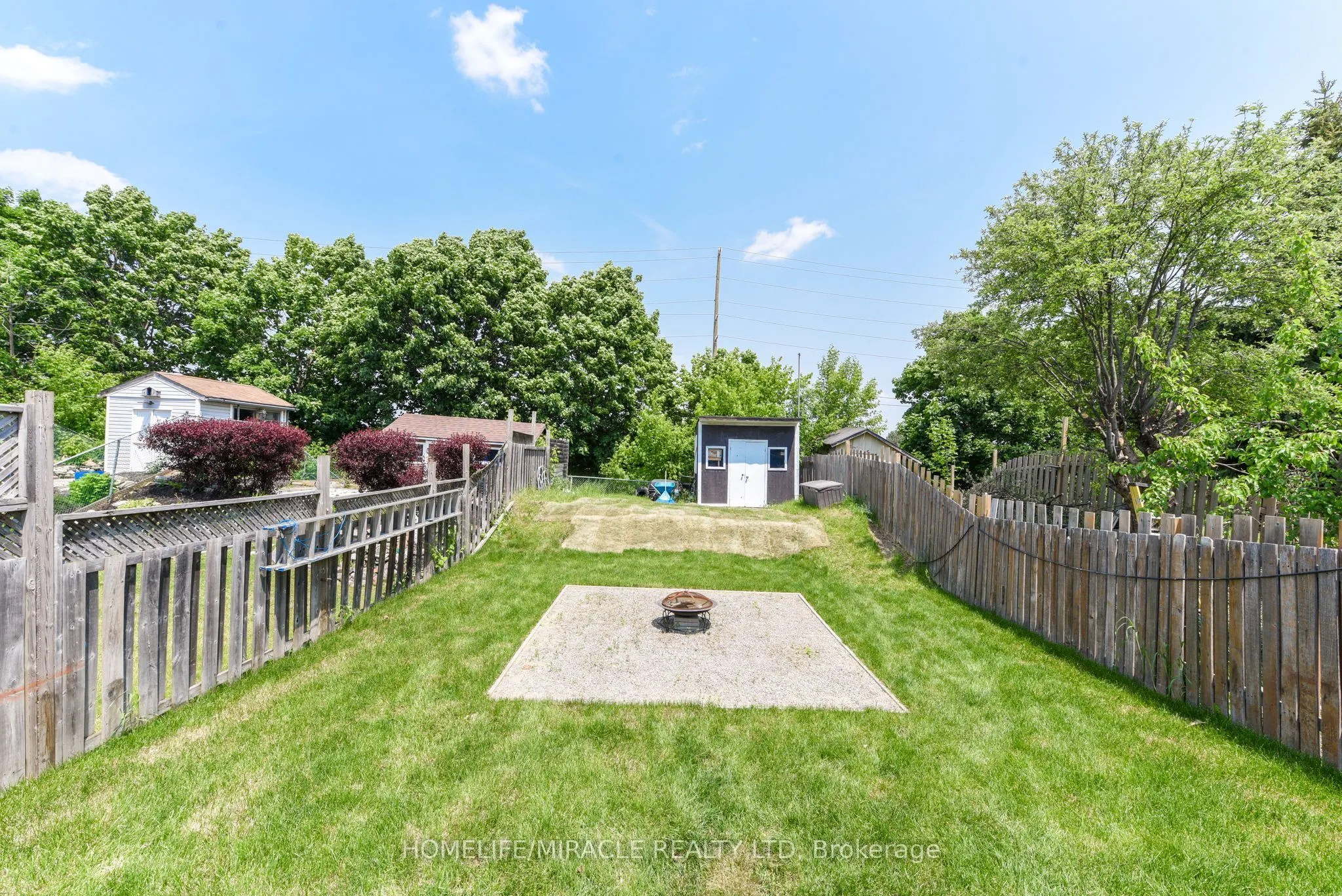 282 Royal Salisbury Way