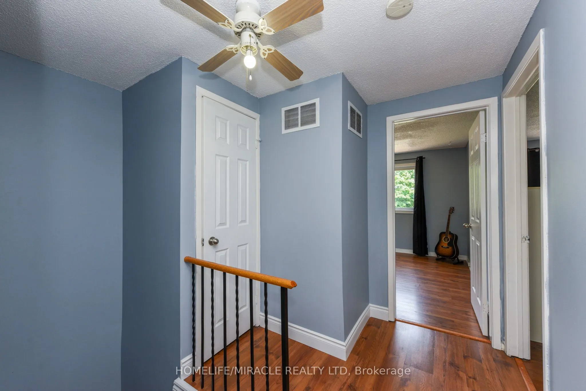 282 Royal Salisbury Way