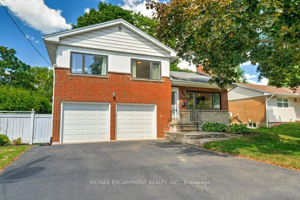 364 East Side Crescent