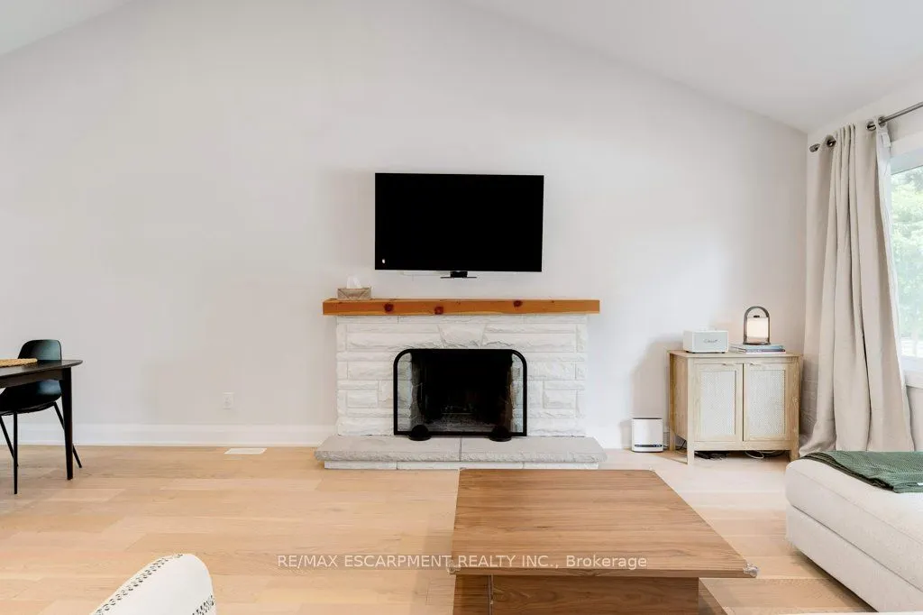 364 East Side Crescent