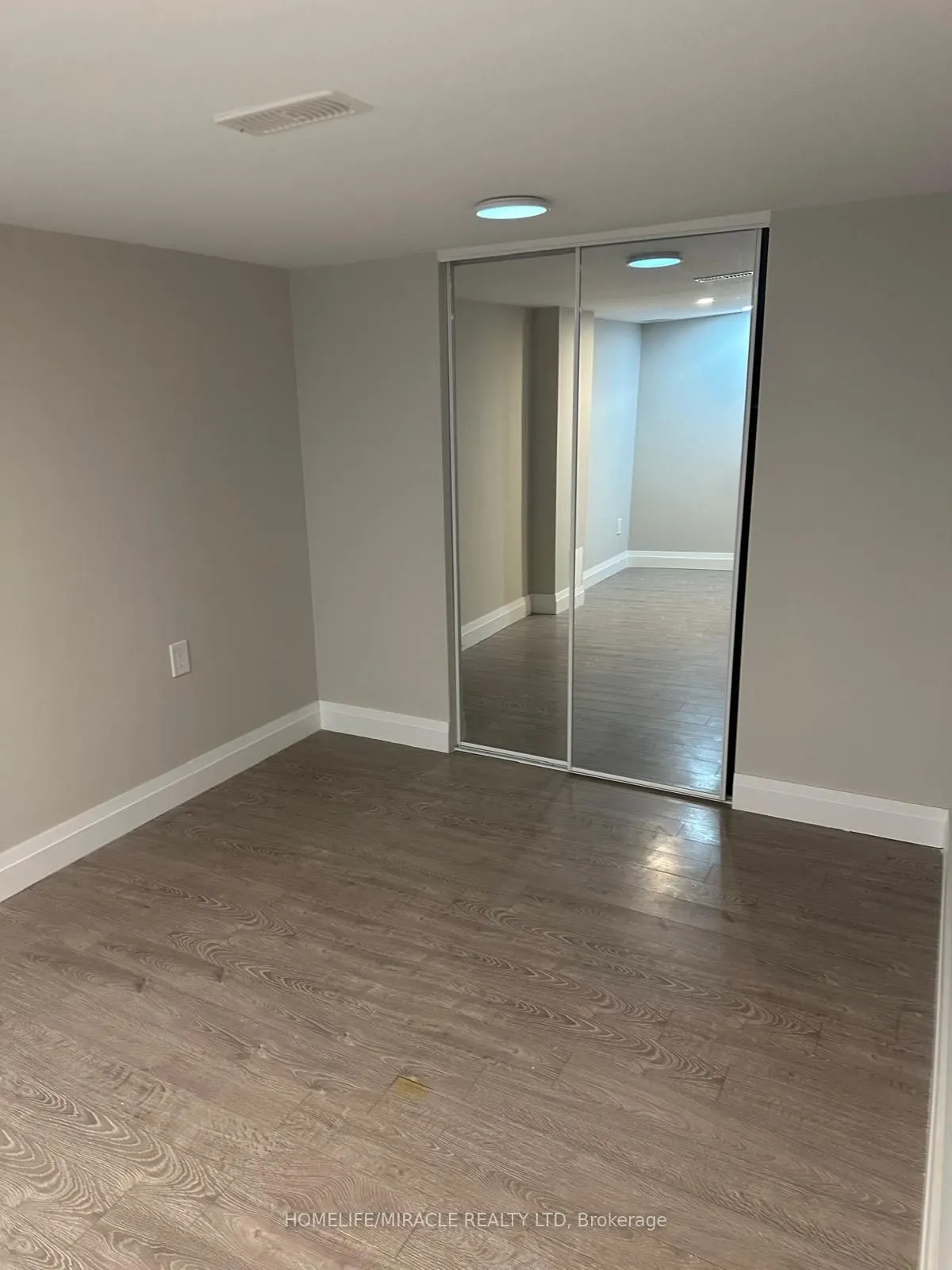 14 Bakersfield Road