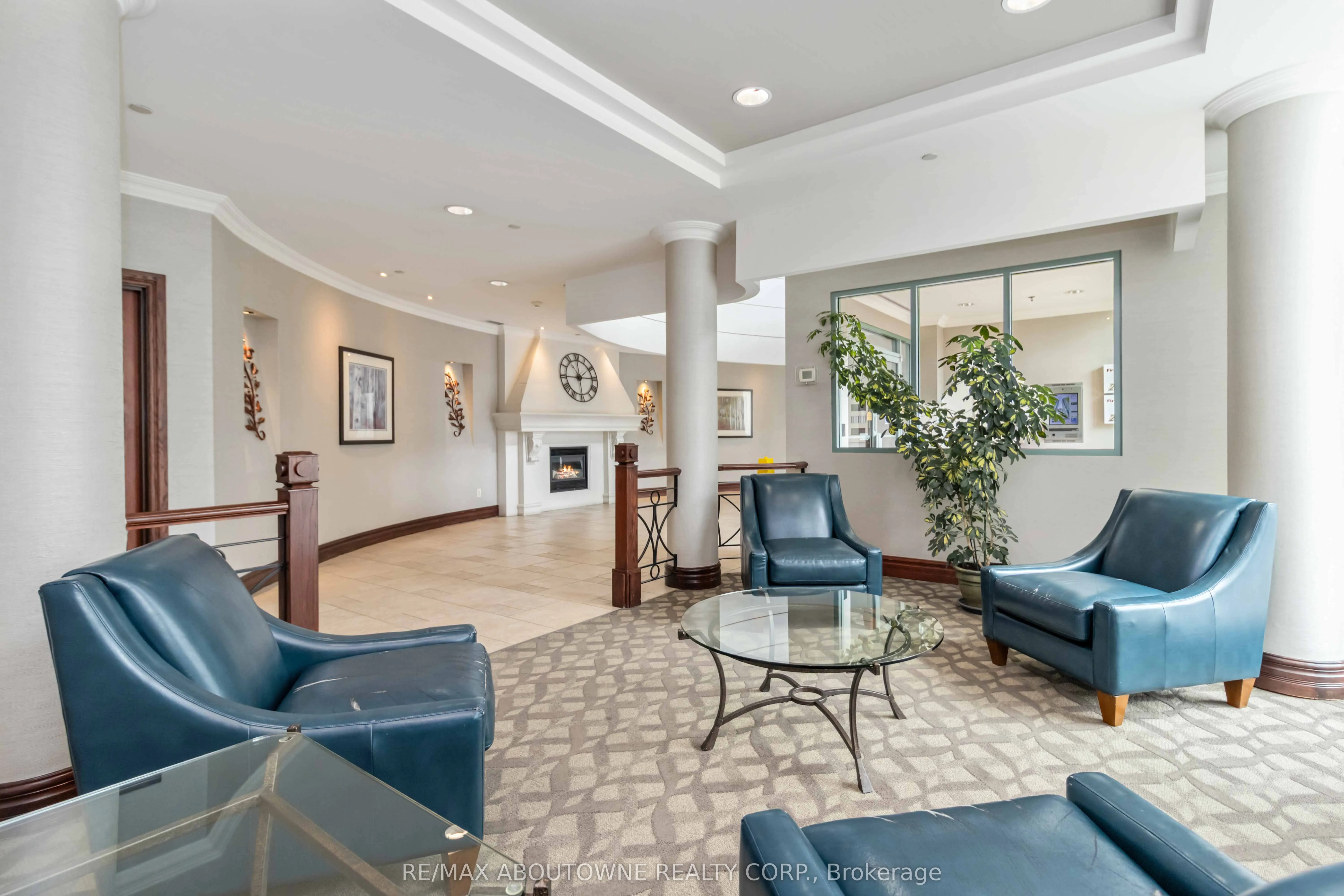 2565 Erin Centre Boulevard, #1213