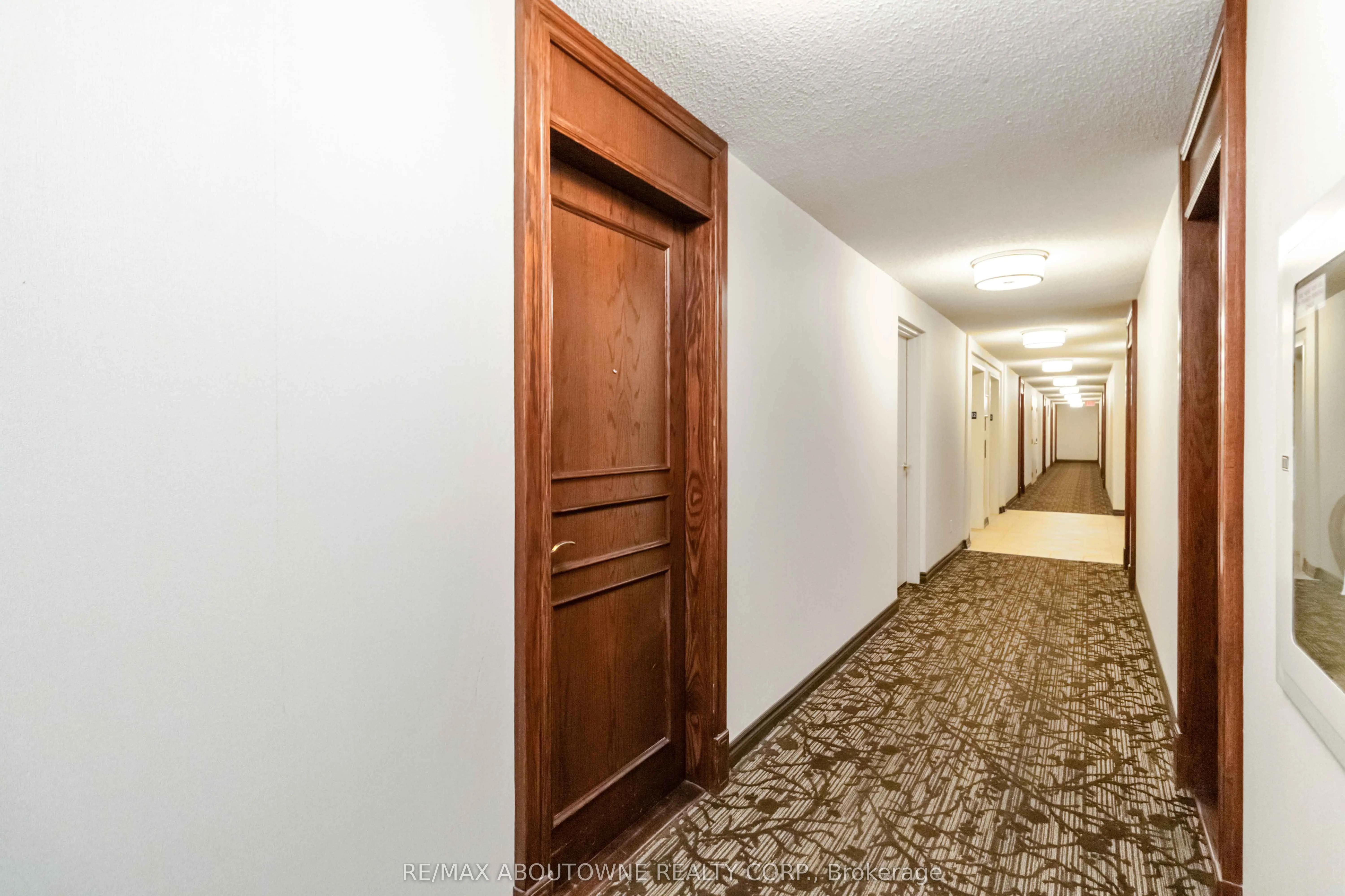 2565 Erin Centre Boulevard, #1213