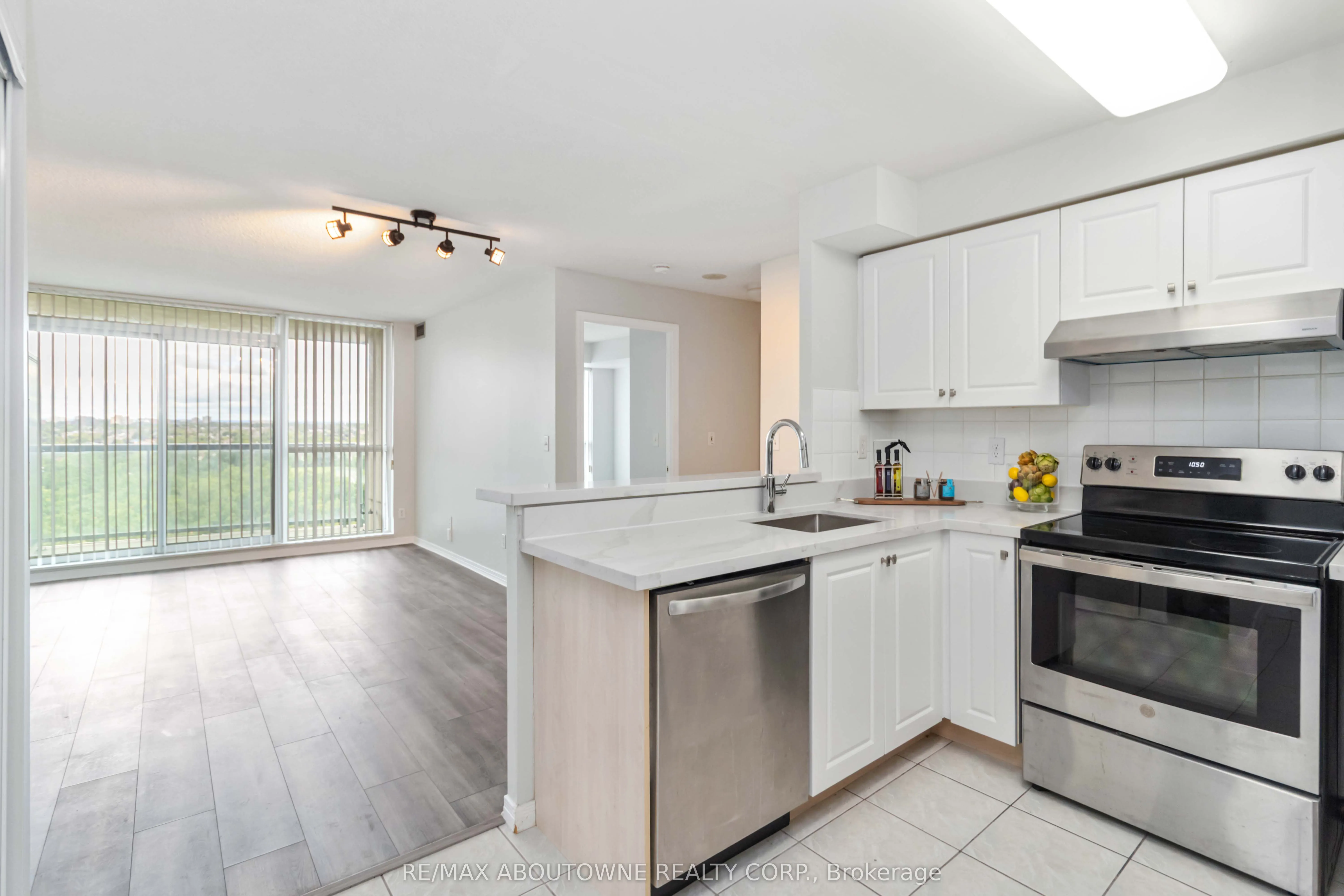 2565 Erin Centre Boulevard, #1213