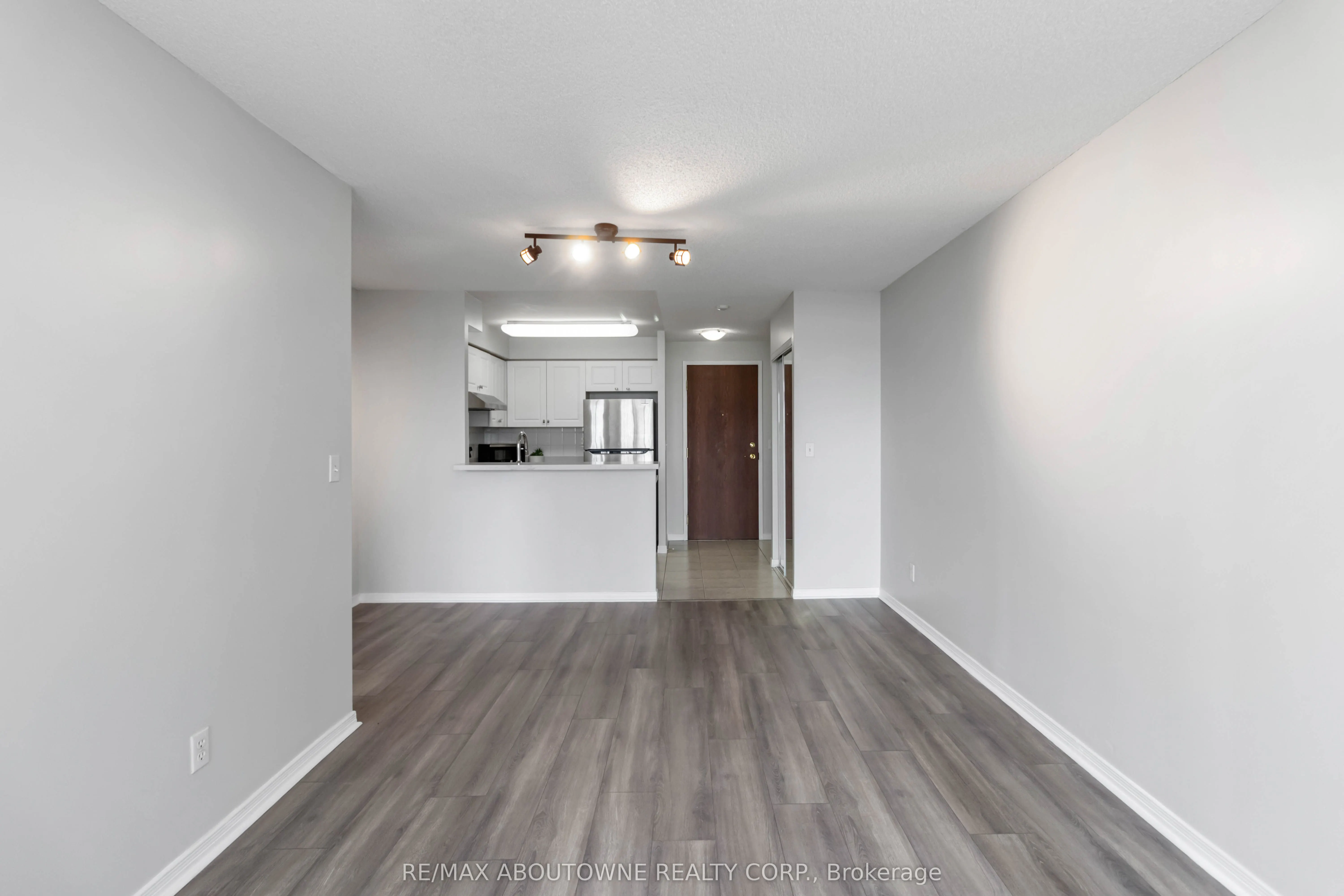 2565 Erin Centre Boulevard, #1213