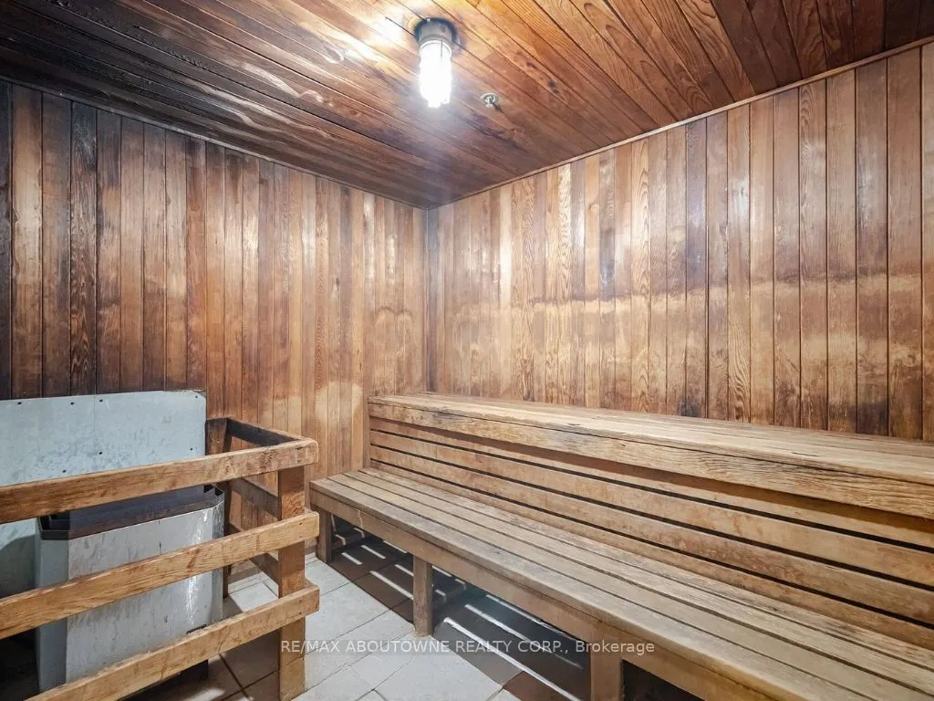 2565 Erin Centre Boulevard, #1213