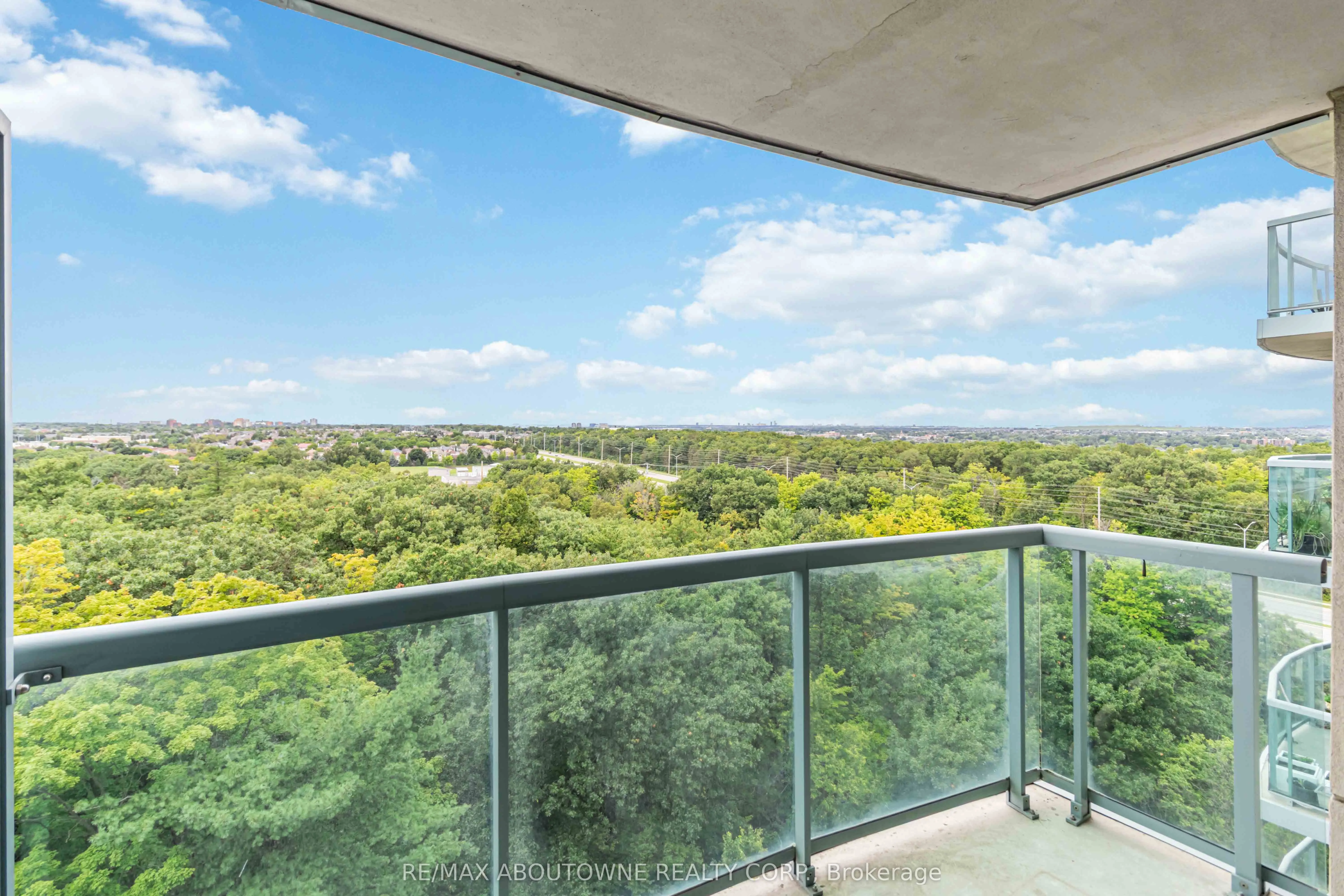 2565 Erin Centre Boulevard, #1213
