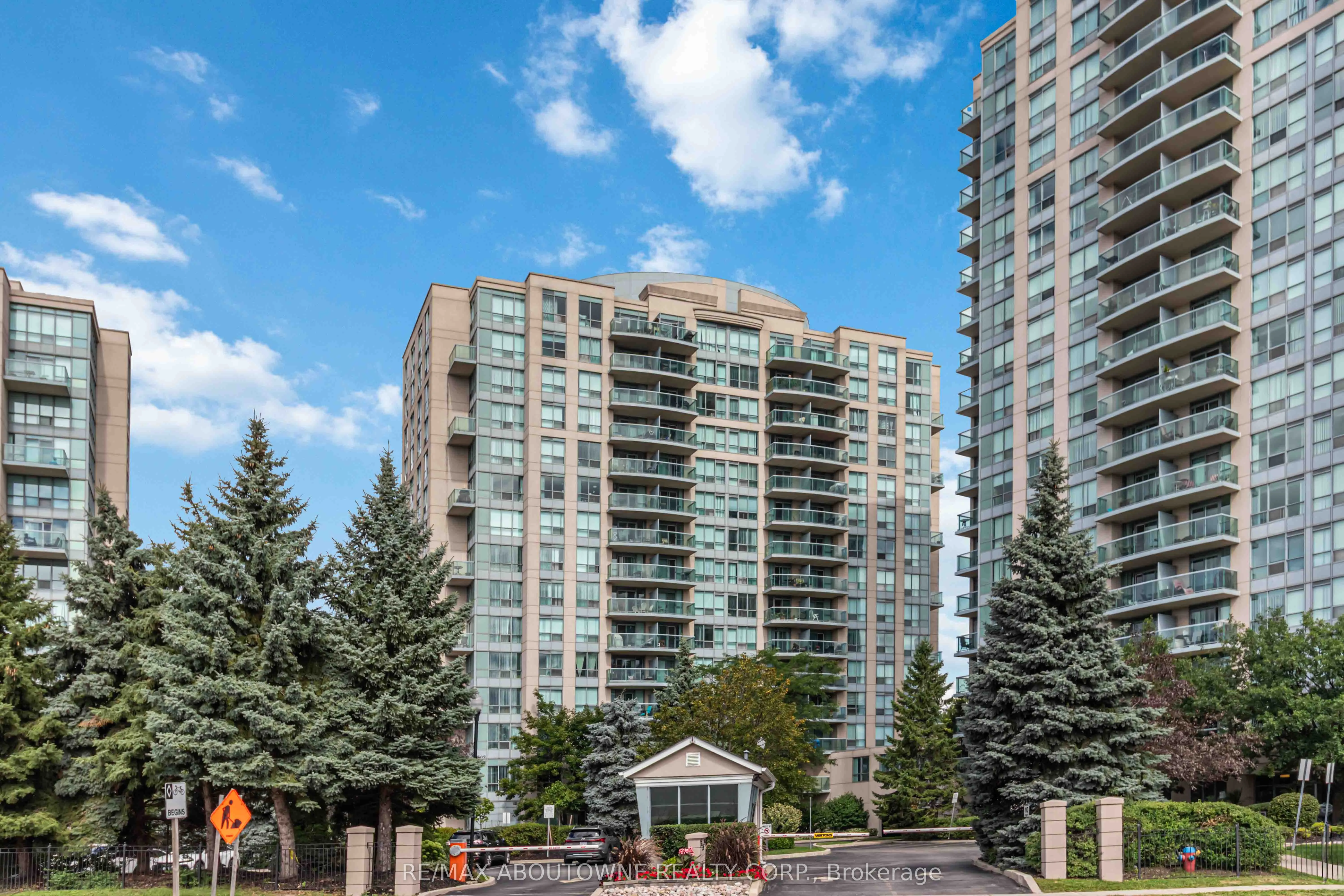 2565 Erin Centre Boulevard, #1213