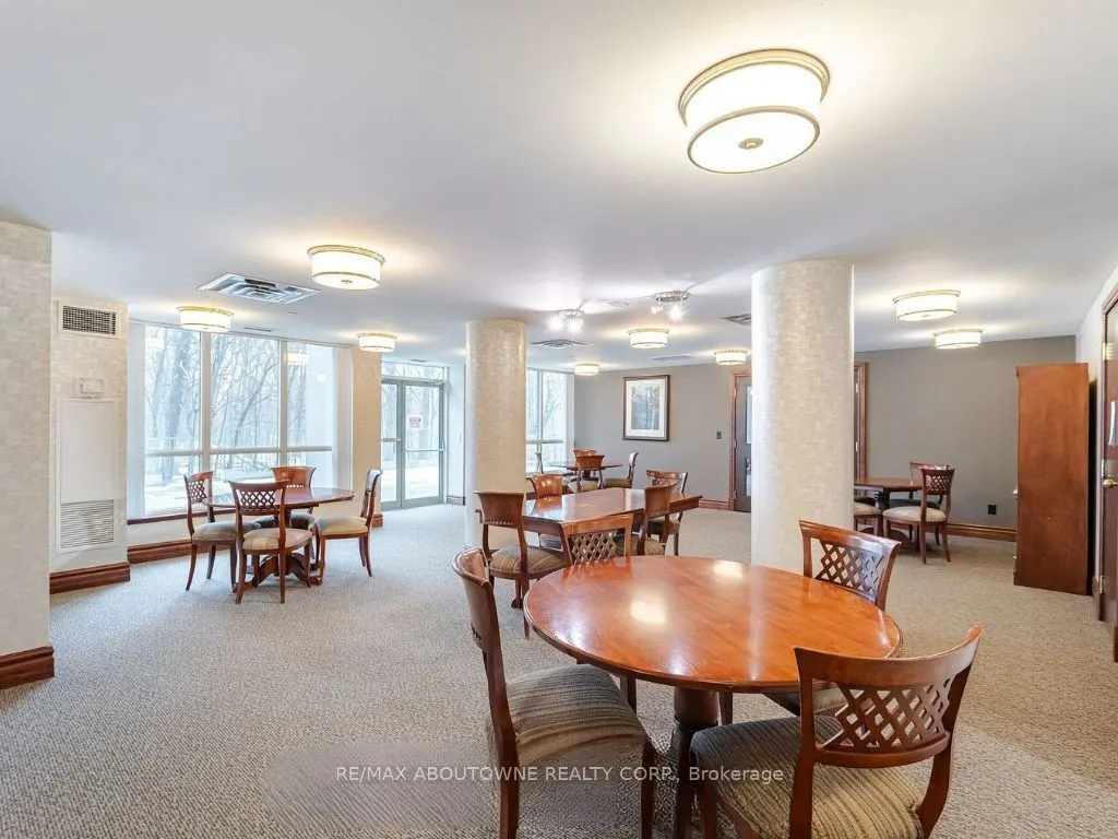 2565 Erin Centre Boulevard, #1213
