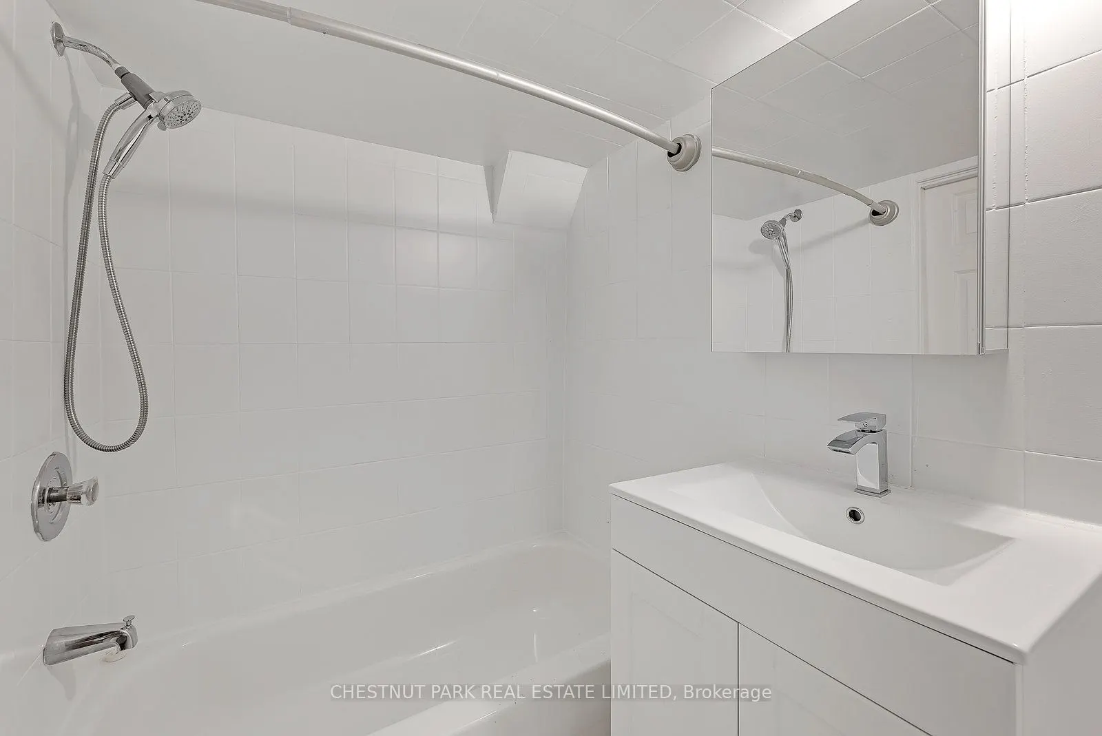 1383 Lansdowne Avenue, #Main